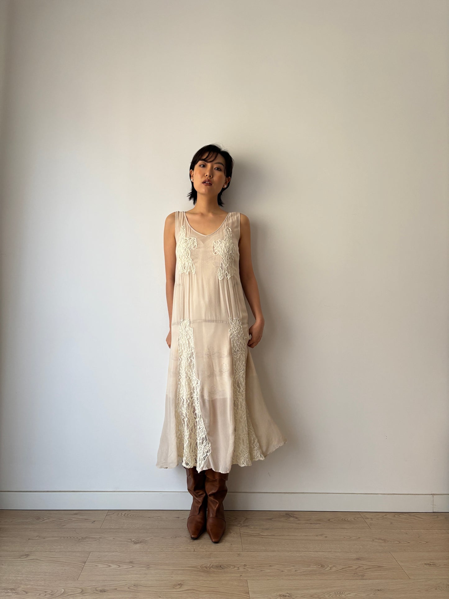 1920s Style White Silk Art Deco Flapper Lace Slip dress