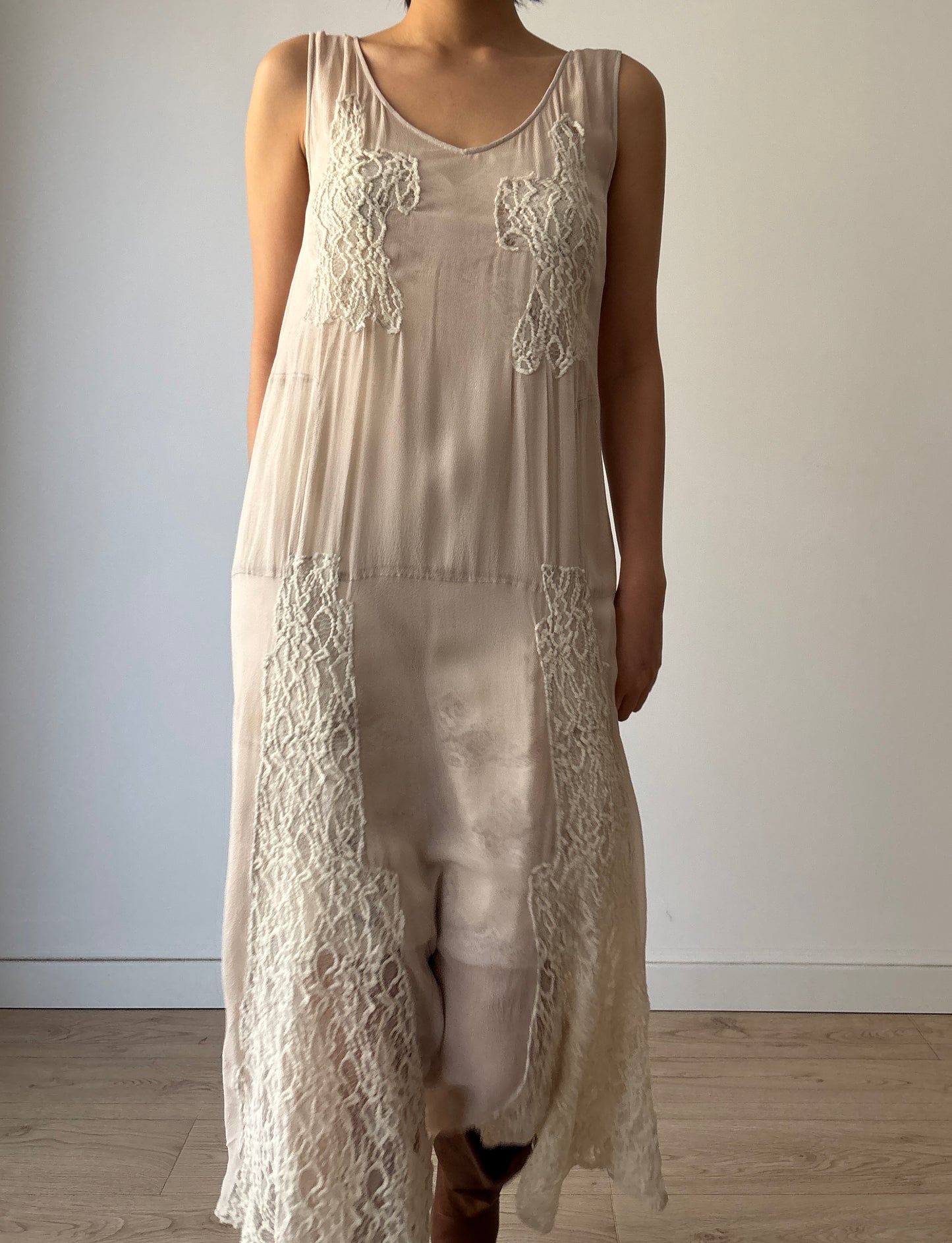 1920s Style White Silk Art Deco Flapper Lace Slip dress