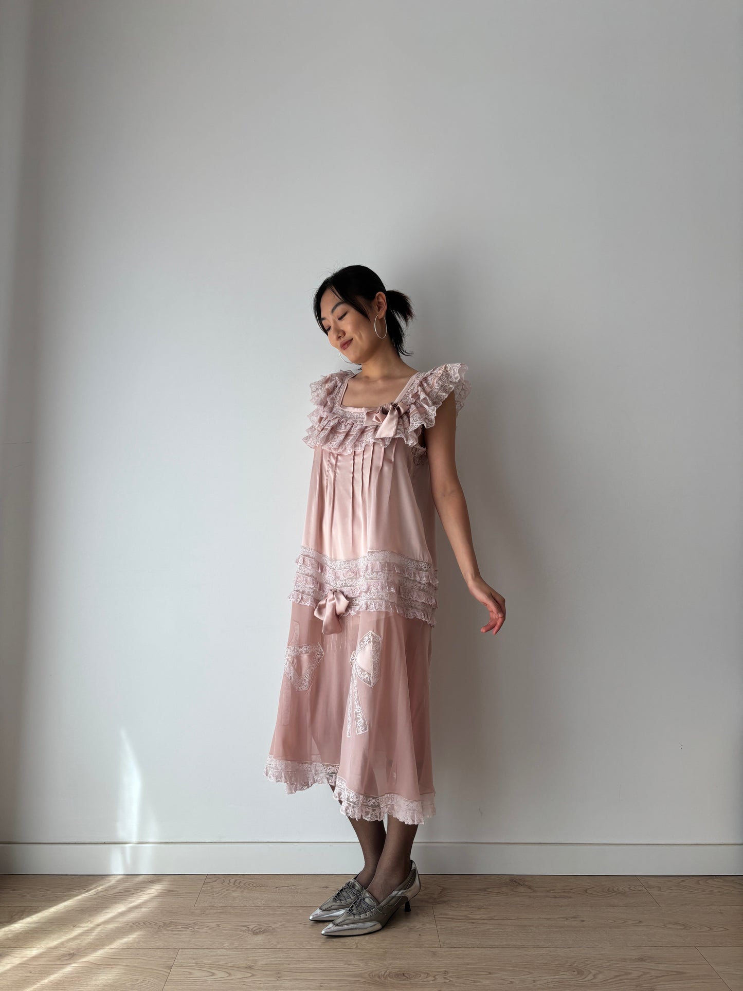 Vintage Purple Pure Silk Heavy Lace Bow Embroidery Lingerie Dress, French Lace Floral Antique Romantic Style Peignoir Made In Italy