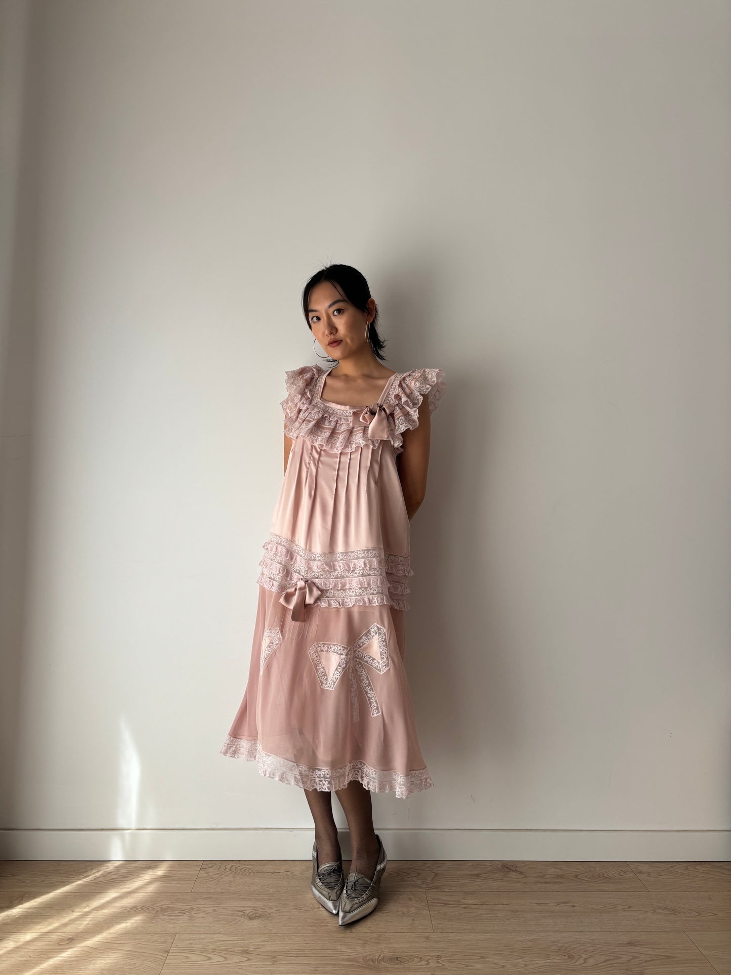 Vintage Purple Pure Silk Heavy Lace Bow Embroidery Lingerie Dress, French Lace Floral Antique Romantic Style Peignoir Made In Italy