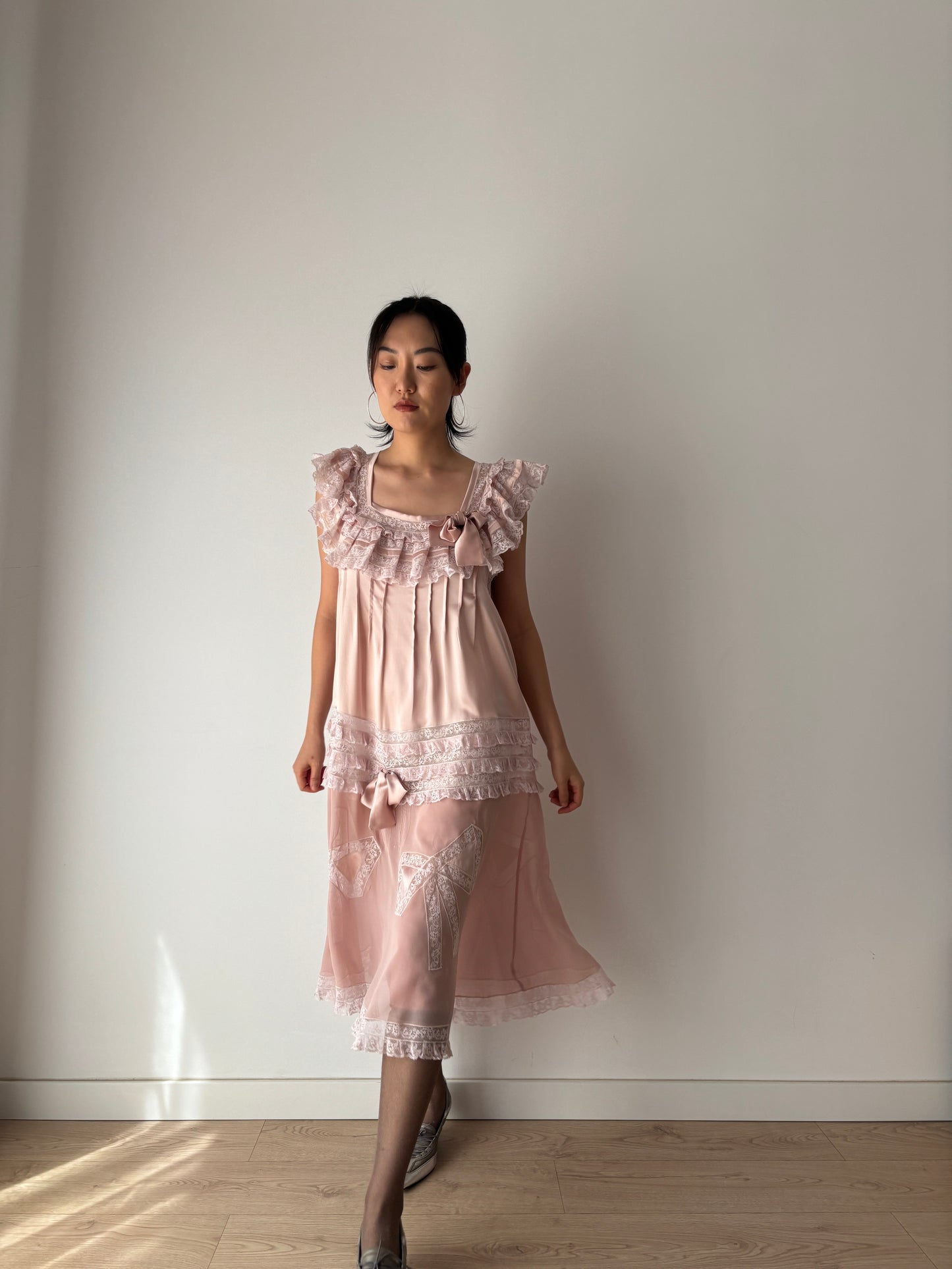 Vintage Purple Pure Silk Heavy Lace Bow Embroidery Lingerie Dress, French Lace Floral Antique Romantic Style Peignoir Made In Italy