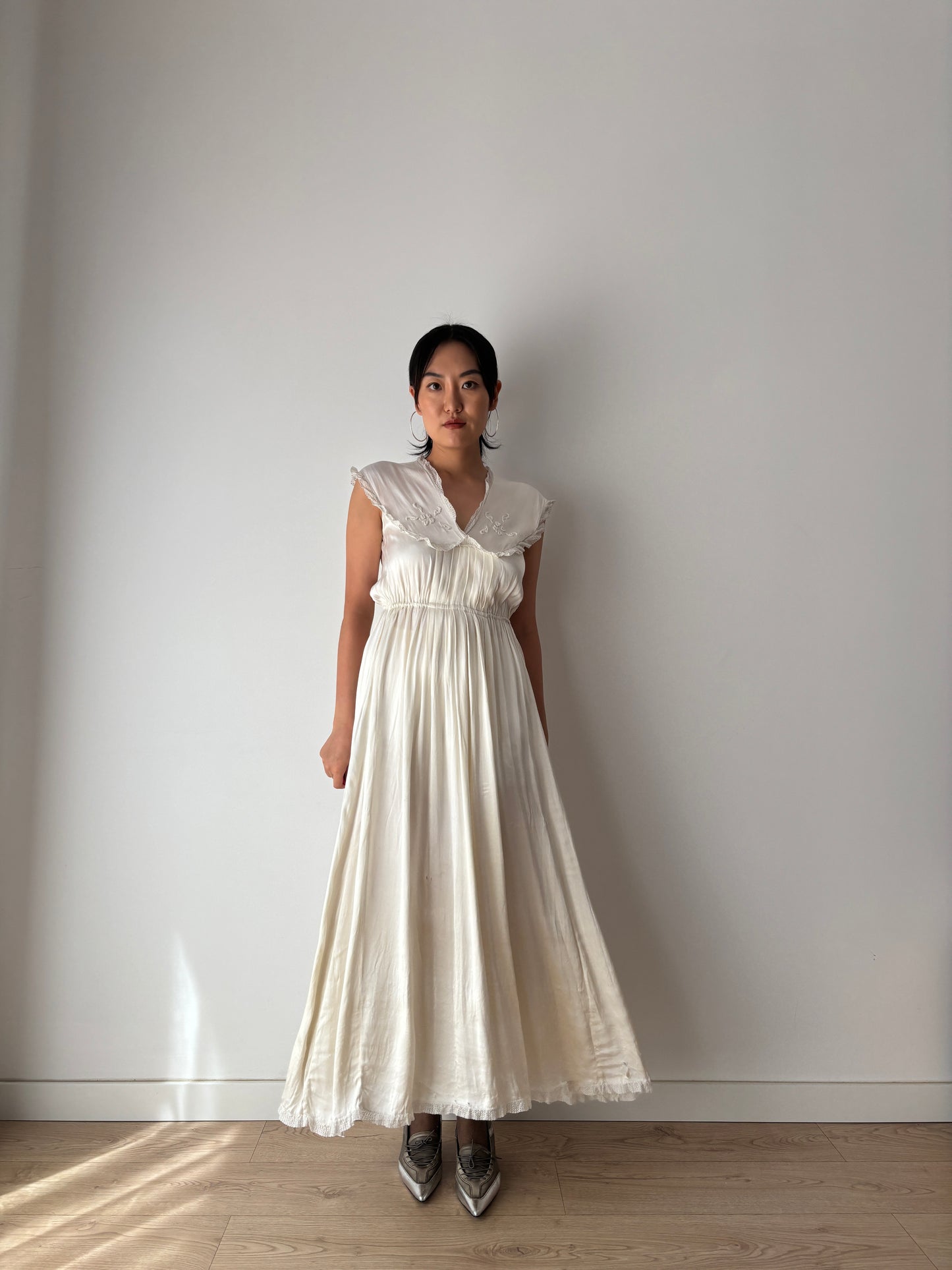 1930s–1940s Vintage Bias Cut Wedding Dress