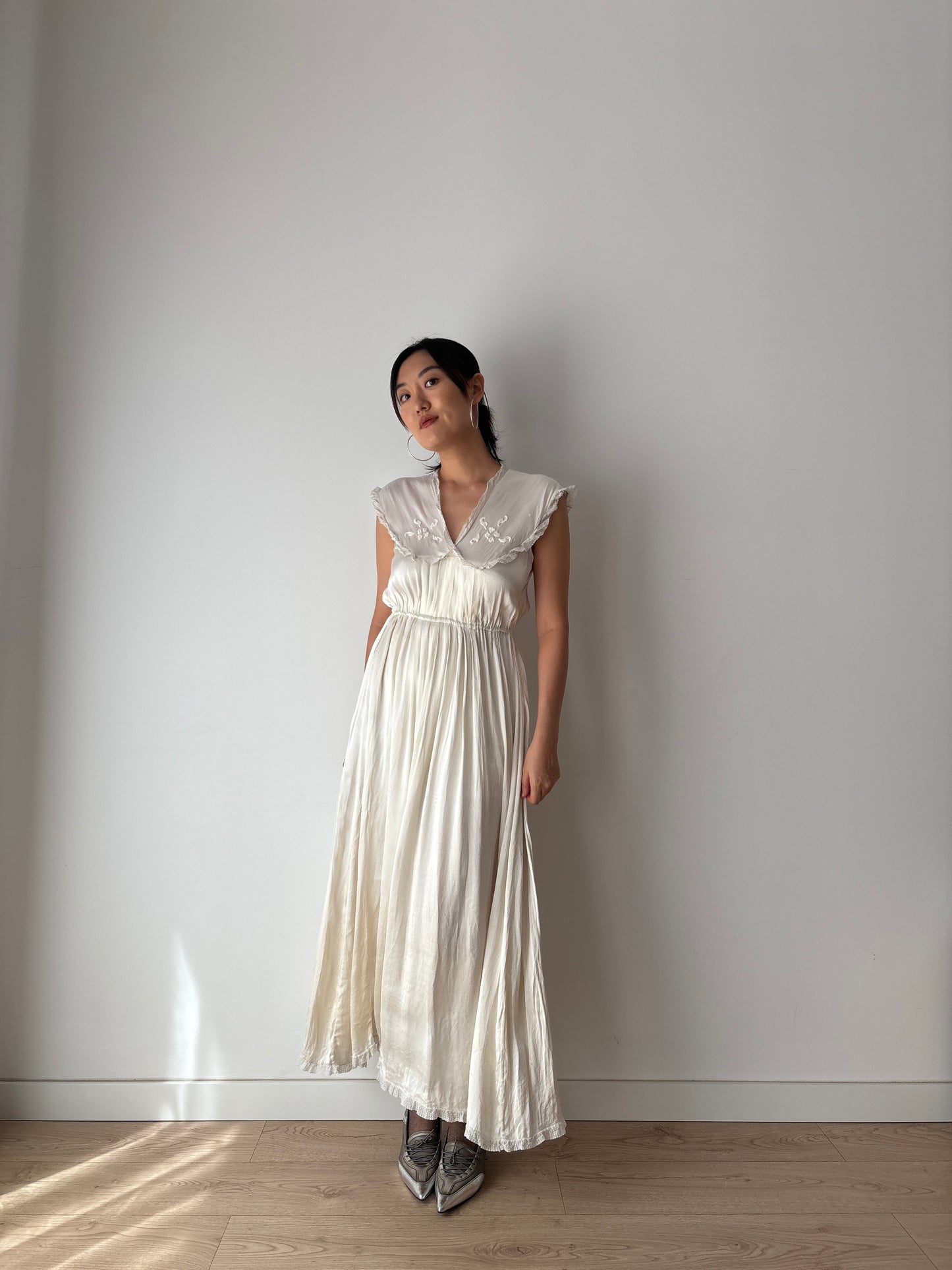 1930s–1940s Vintage Bias Cut Wedding Dress