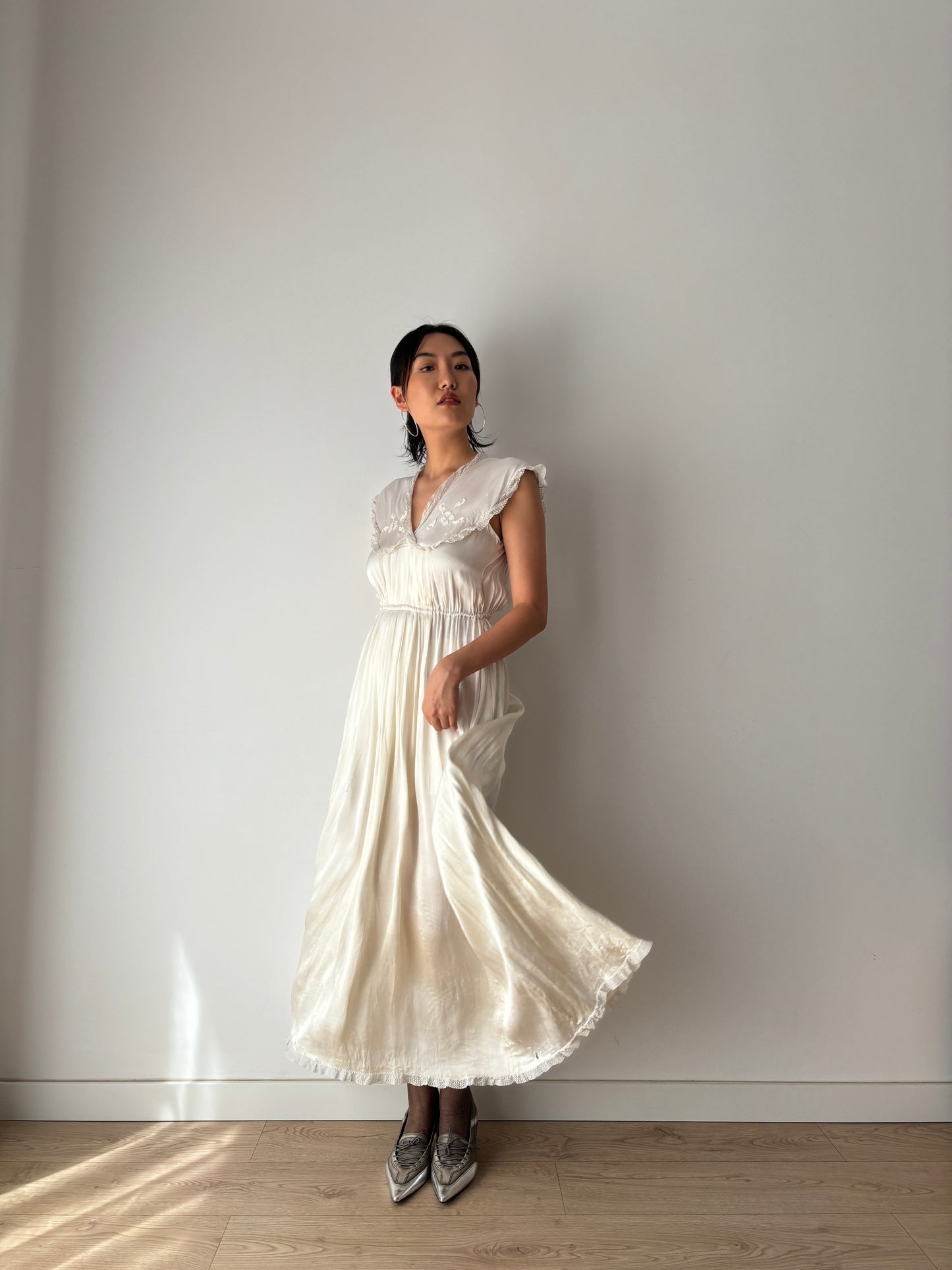 1930s–1940s Vintage Bias Cut Wedding Dress