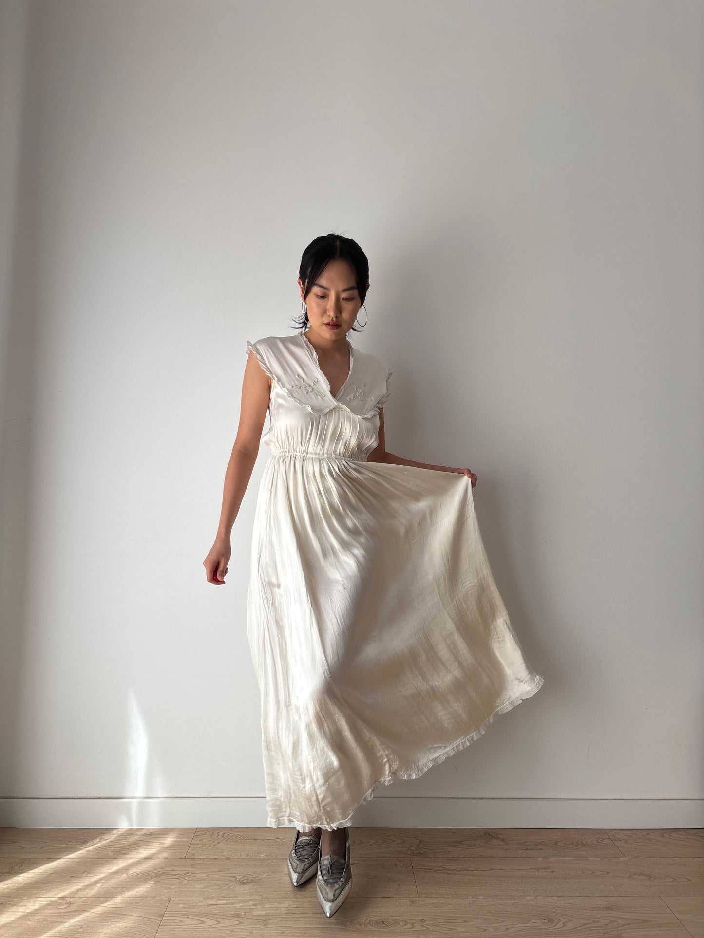 1930s–1940s Vintage Bias Cut Wedding Dress