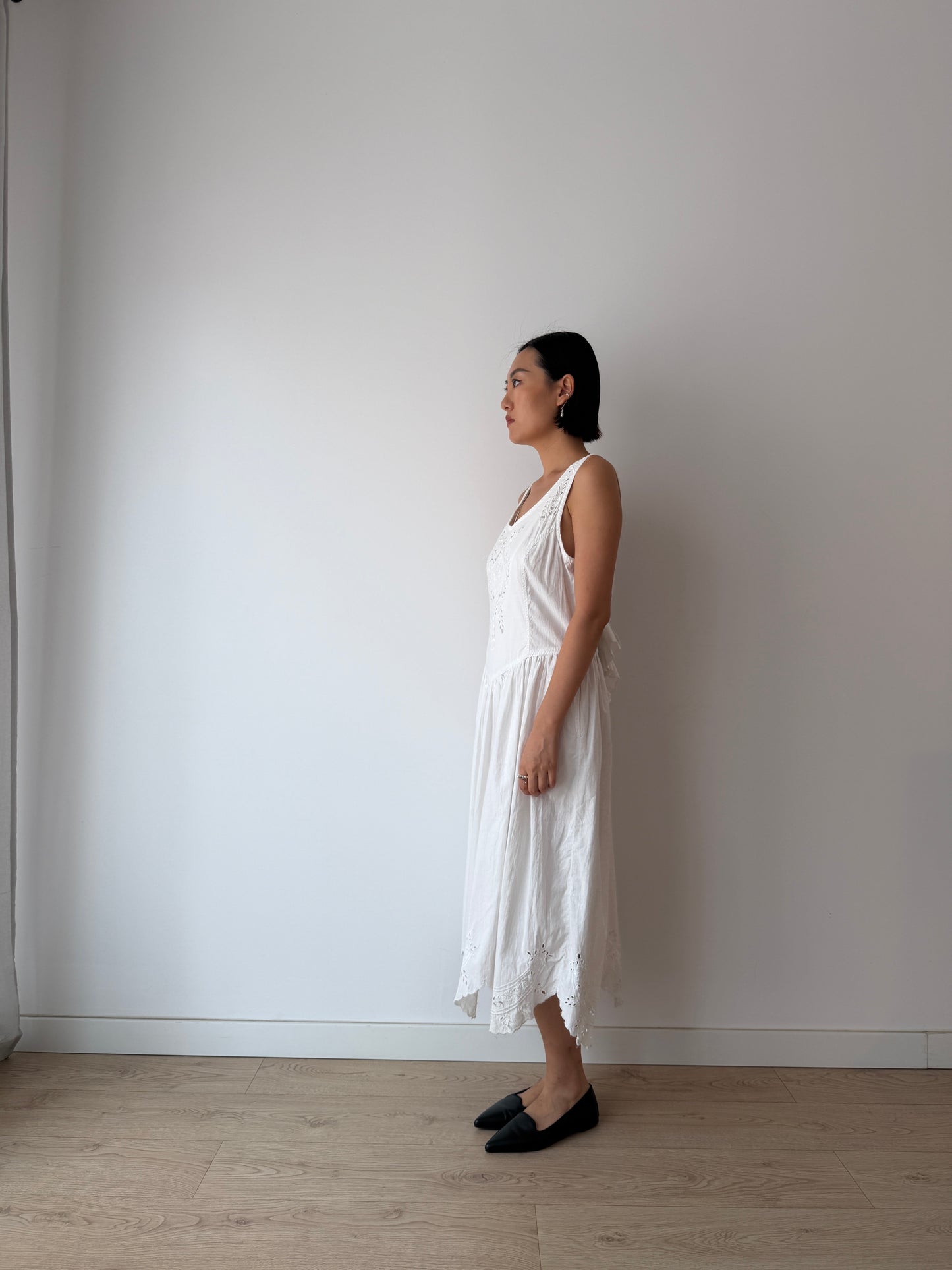 Vintage White Cotton Lace Embroidered Summer dress With Backless Bow