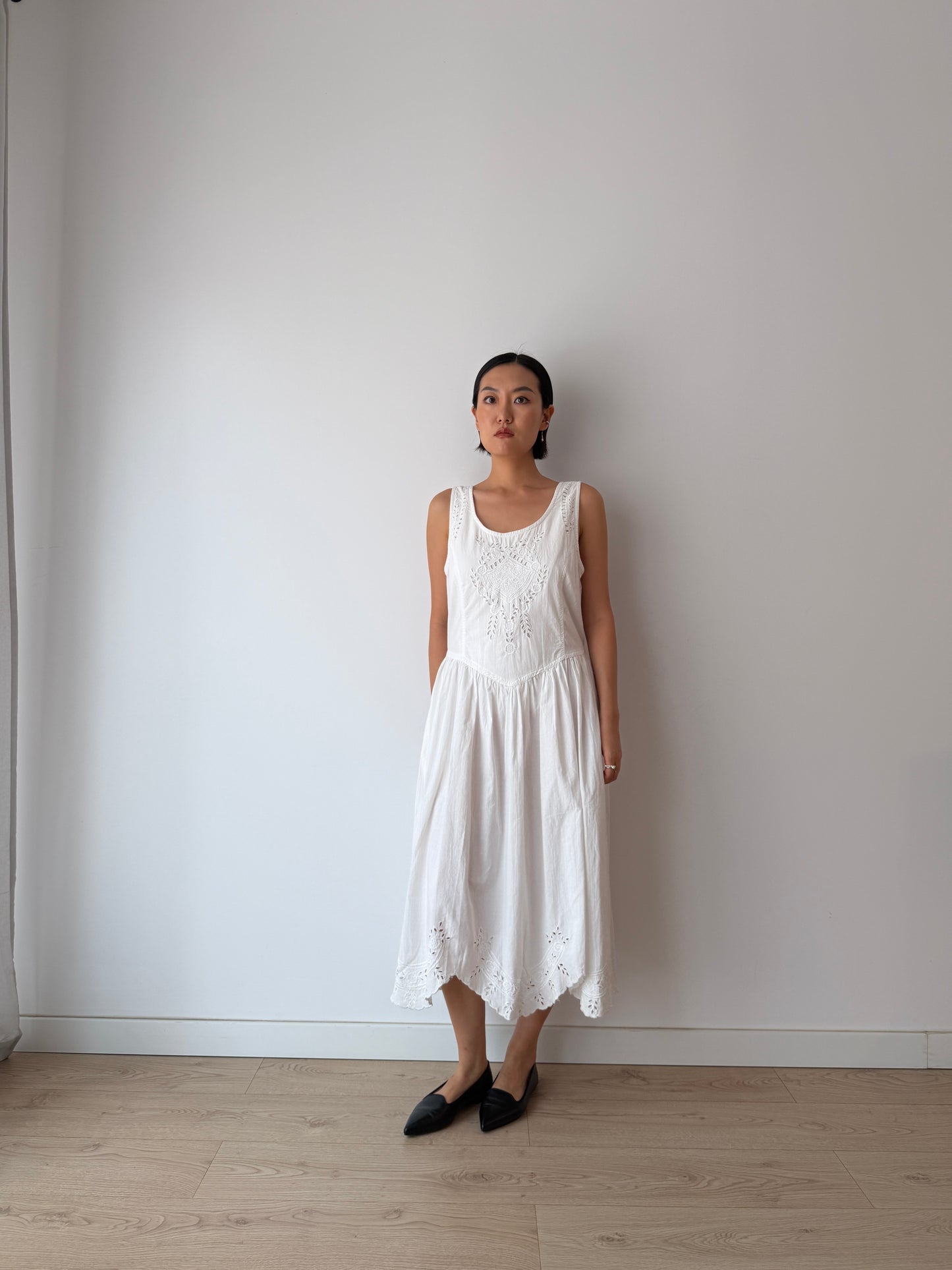 Vintage White Cotton Lace Embroidered Summer dress With Backless Bow