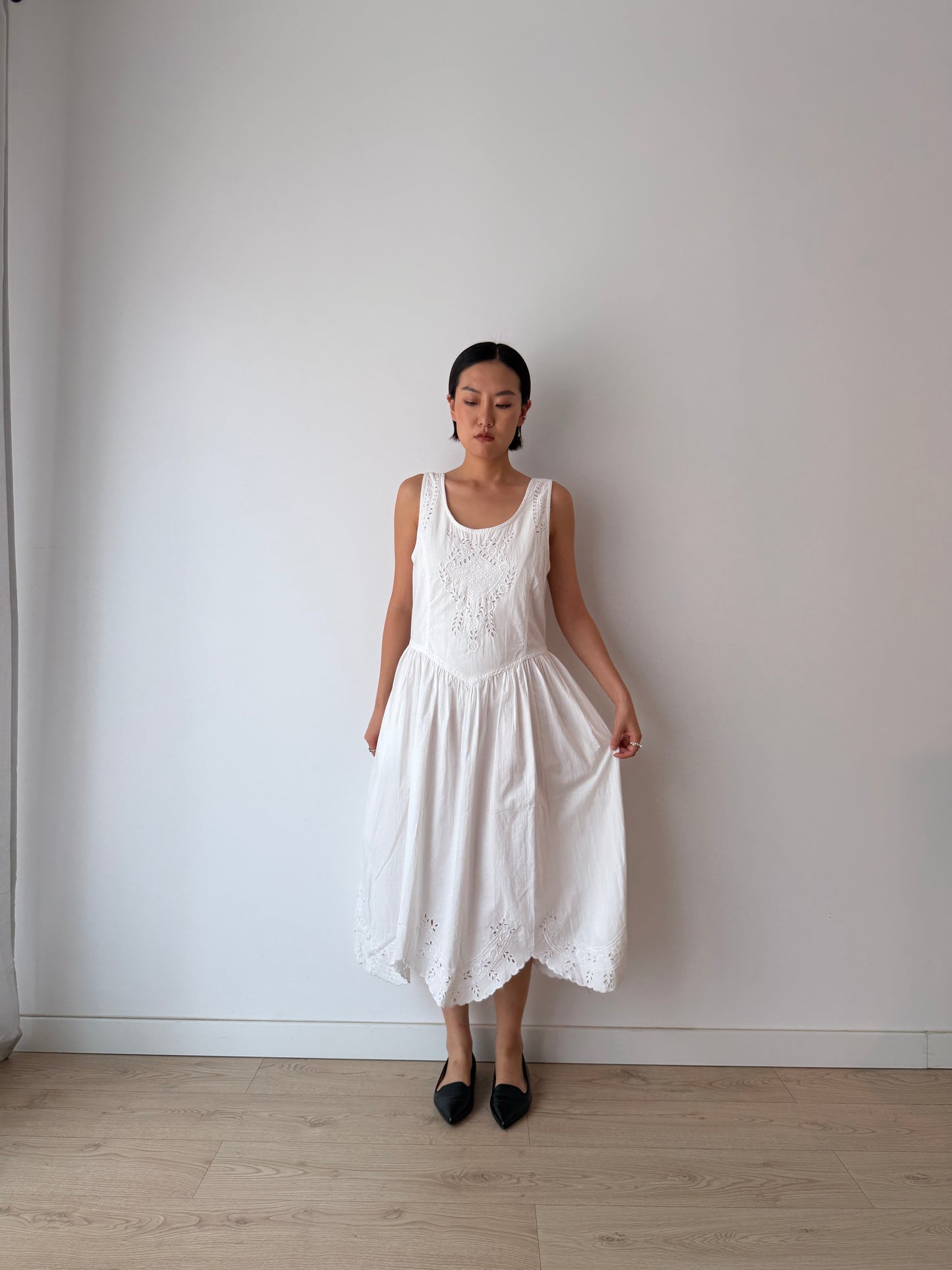Vintage White Cotton Lace Embroidered Summer dress With Backless Bow