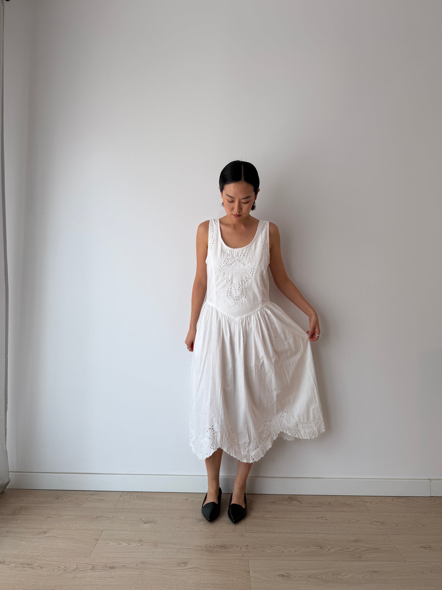 Vintage White Cotton Lace Embroidered Summer dress With Backless Bow