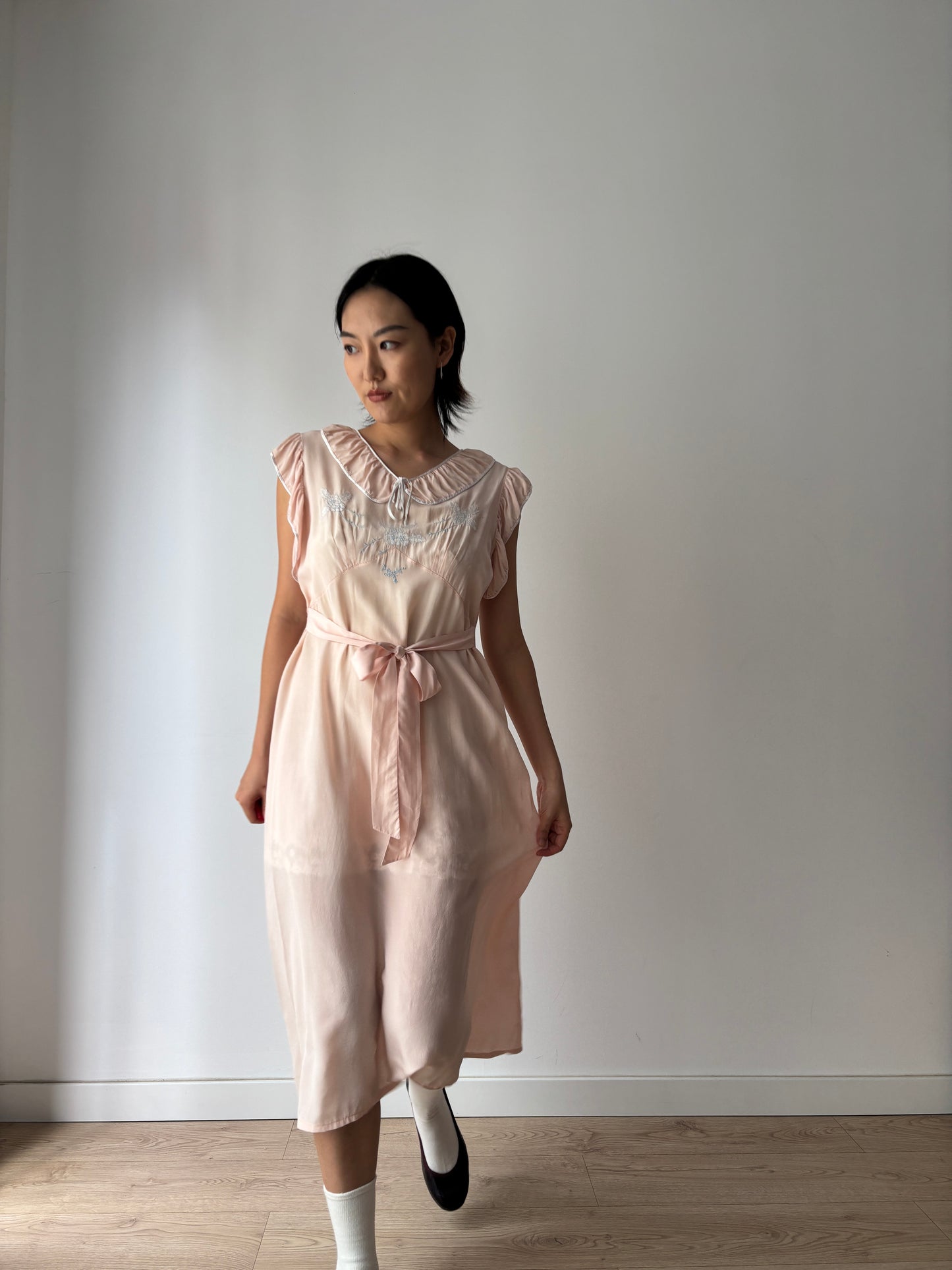 1940s Antique Ruffle Pastel Pink Pure Silk Crepe Flower Embroidered Nightgown