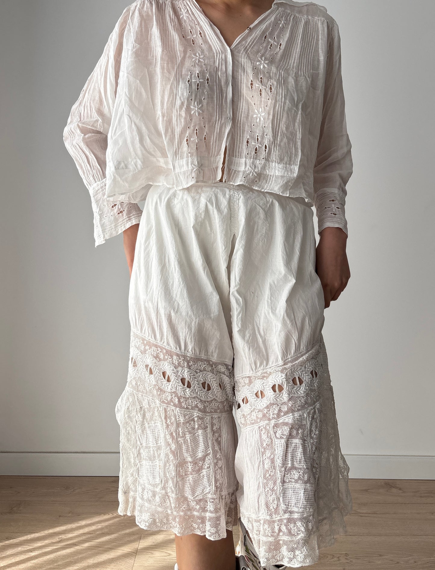 Antique 1900s Lace Renaissance Victorian Edwardian Lingerie Culottes Panties, Parisian White Knickers French Bloomers with Open Crotch
