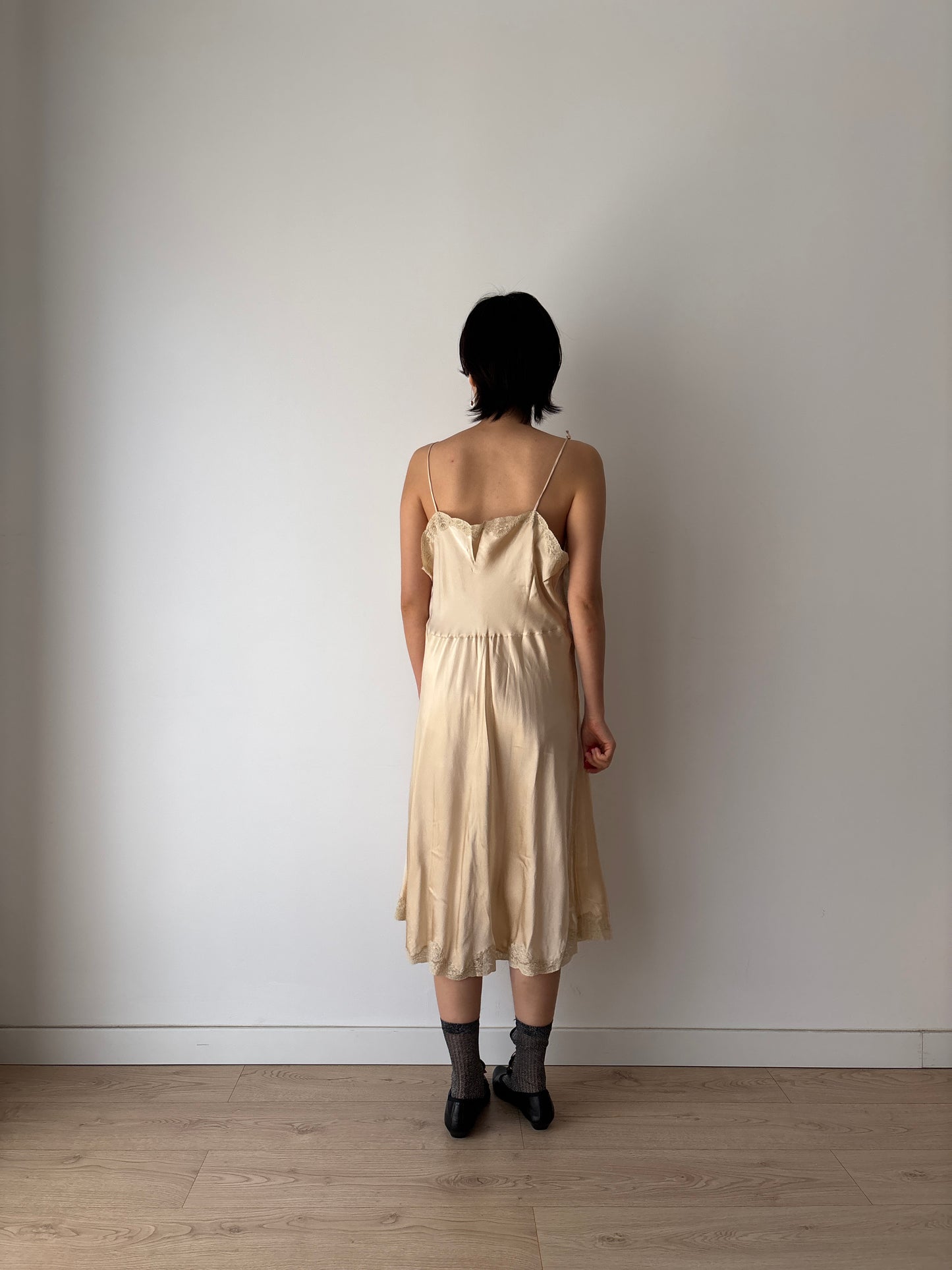 1930s heavy lace beige silk slip