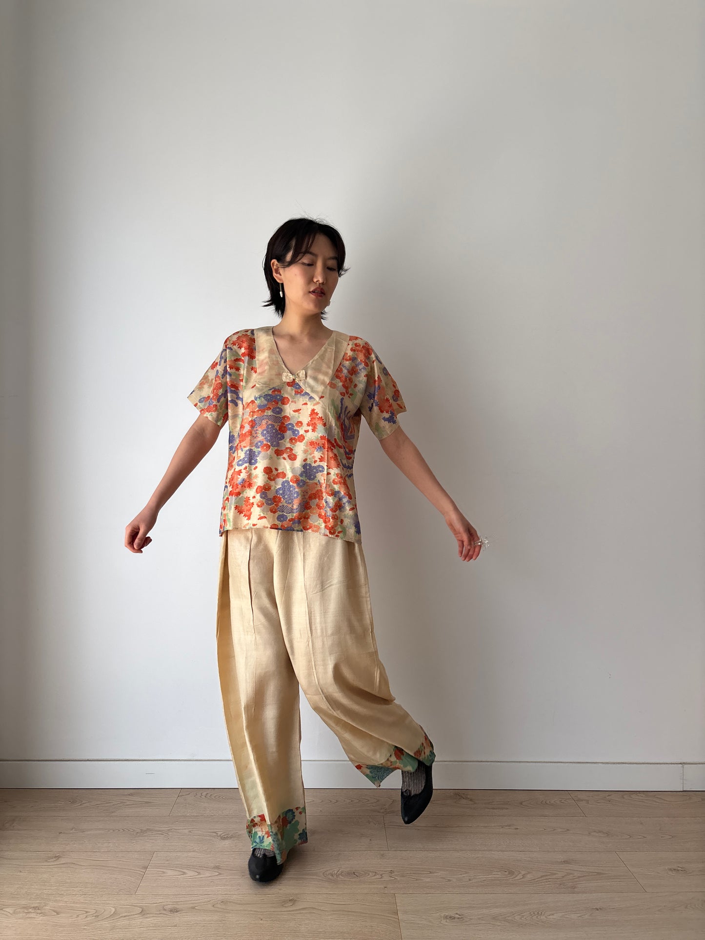Rare 1920s 1930s Japanese Hand-Floral Painted Pure Silk Kimono Pajama 2-piece Set, Art Deco Romantic Top & Pants