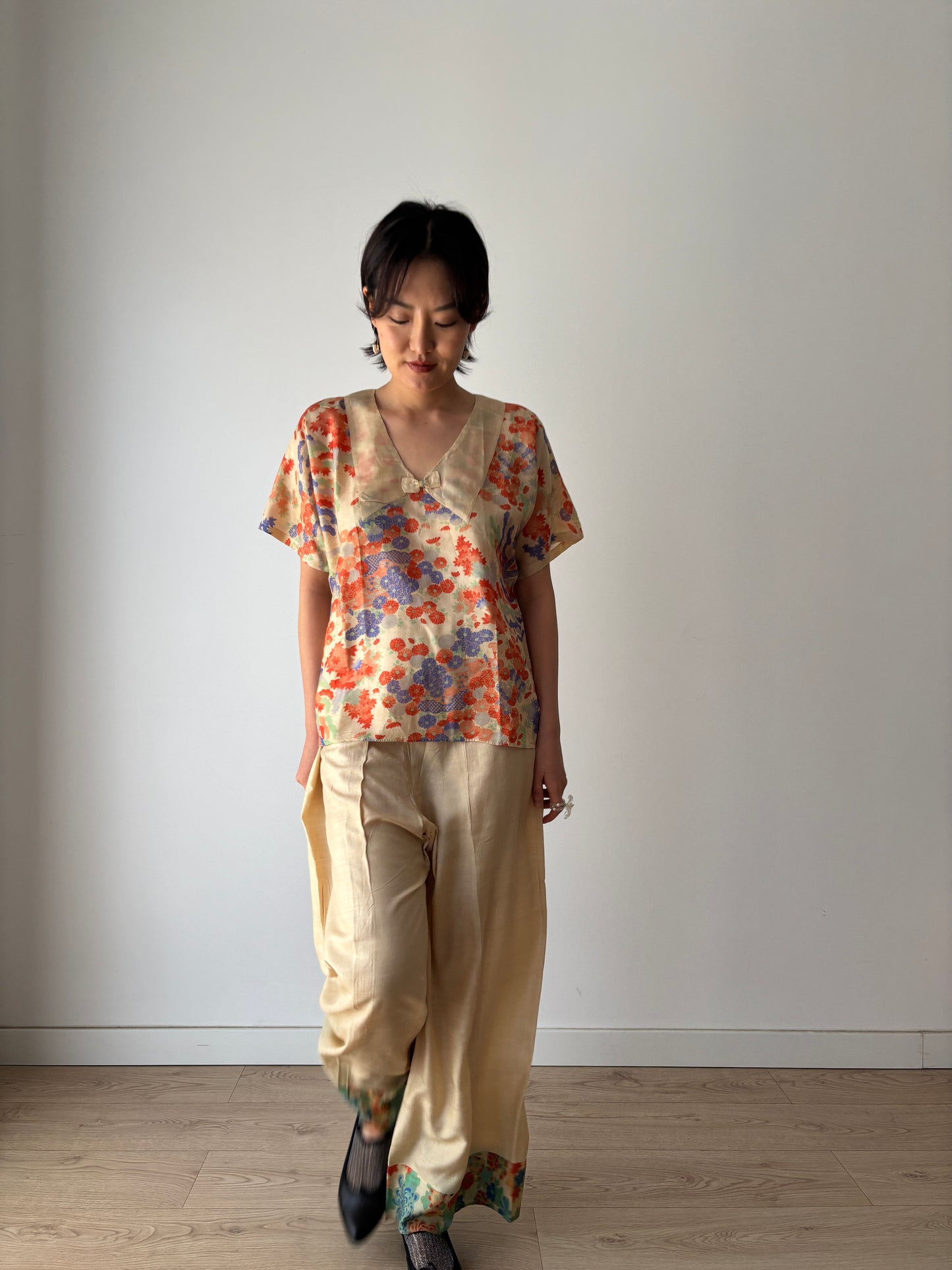 Rare 1920s 1930s Japanese Hand-Floral Painted Pure Silk Kimono Pajama 2-piece Set, Art Deco Romantic Top & Pants