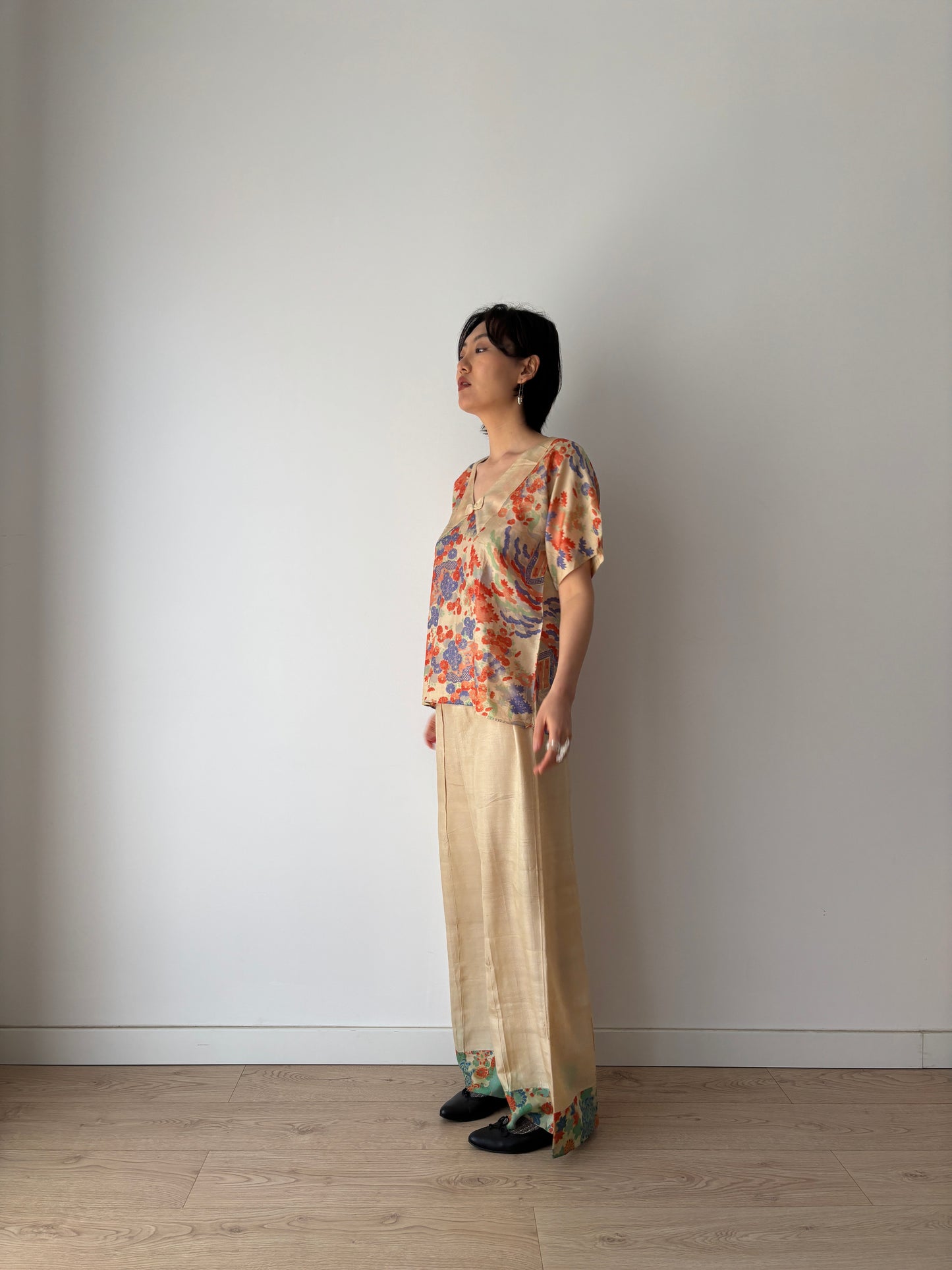 Rare 1920s 1930s Japanese Hand-Floral Painted Pure Silk Kimono Pajama 2-piece Set, Art Deco Romantic Top & Pants
