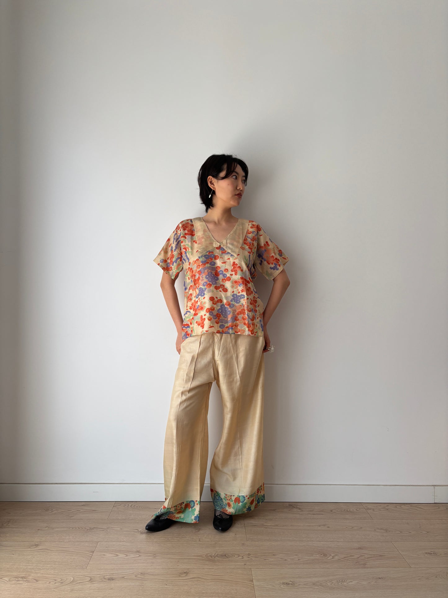 Rare 1920s 1930s Japanese Hand-Floral Painted Pure Silk Kimono Pajama 2-piece Set, Art Deco Romantic Top & Pants