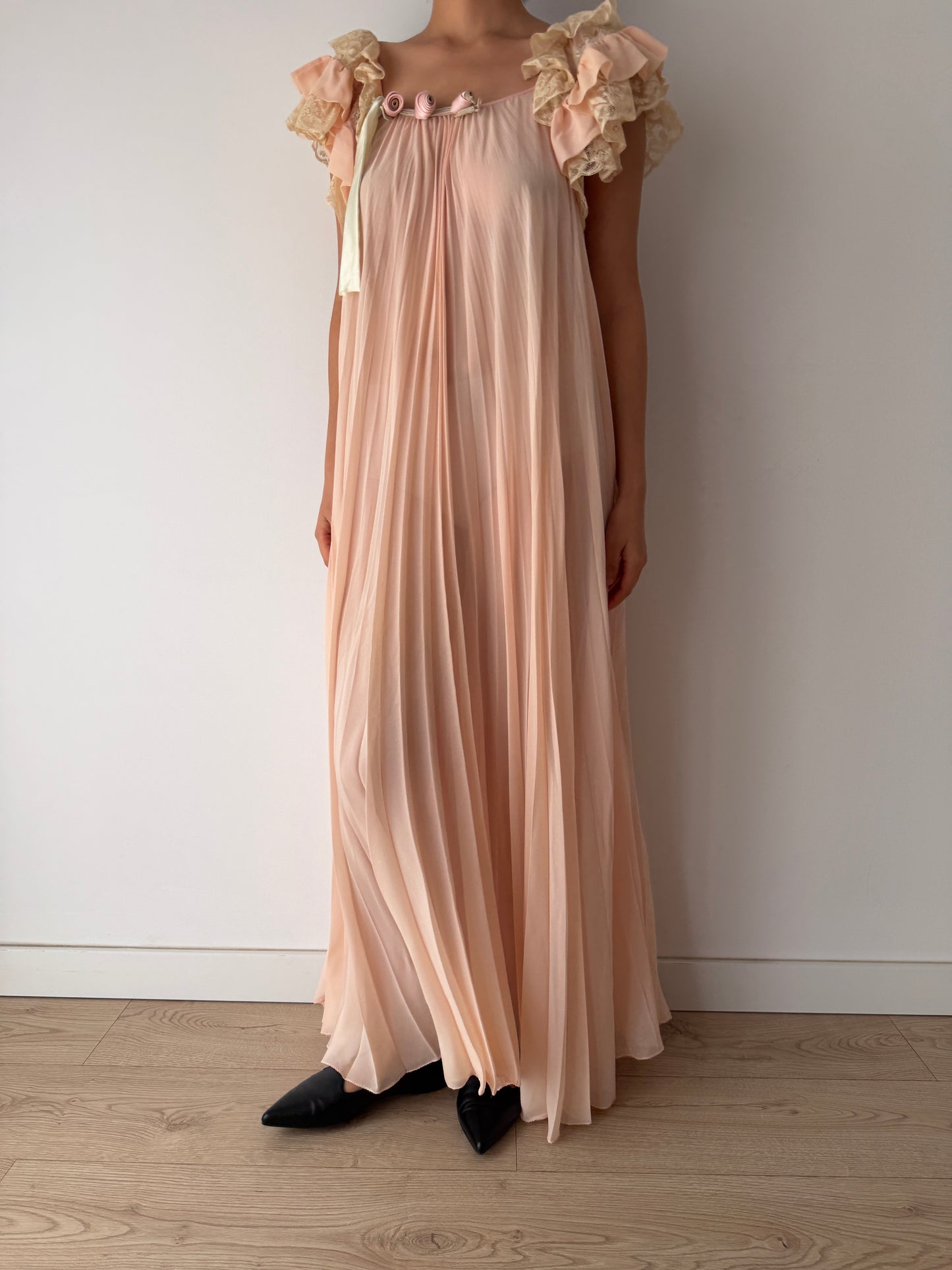 Vintage Peach Pure Silk Heavy Lace Nightgown With Rose, Florentine Floral Romantic Maxi Dress