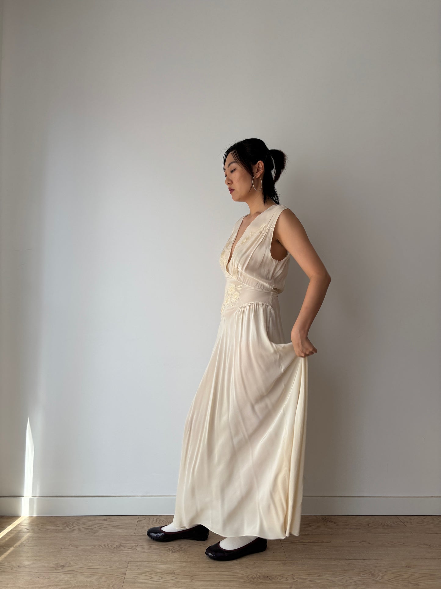 1930s Antique Bridal Lace Bias Cut Negligee Silk Floral Appliqué Dress