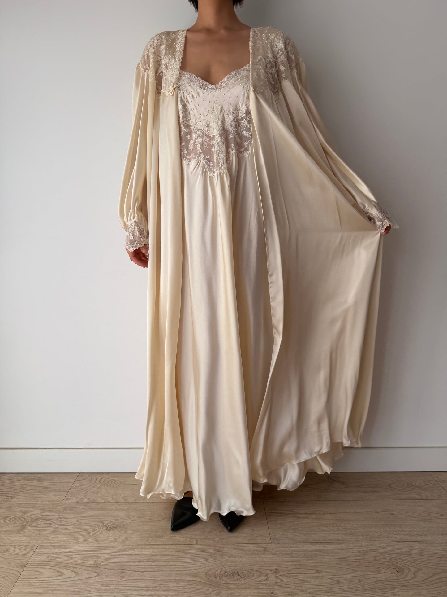 Rare Vintage Florentine Pure Silk Nightgown & Robe Set