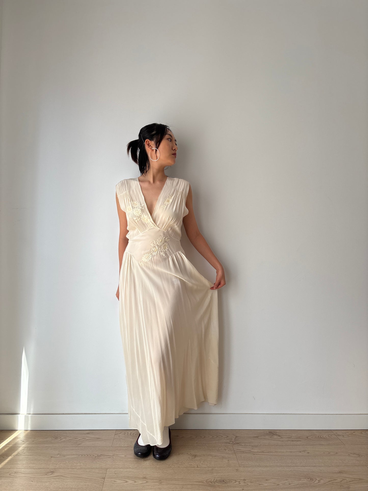 1930s Antique Bridal Lace Bias Cut Negligee Silk Floral Appliqué Dress