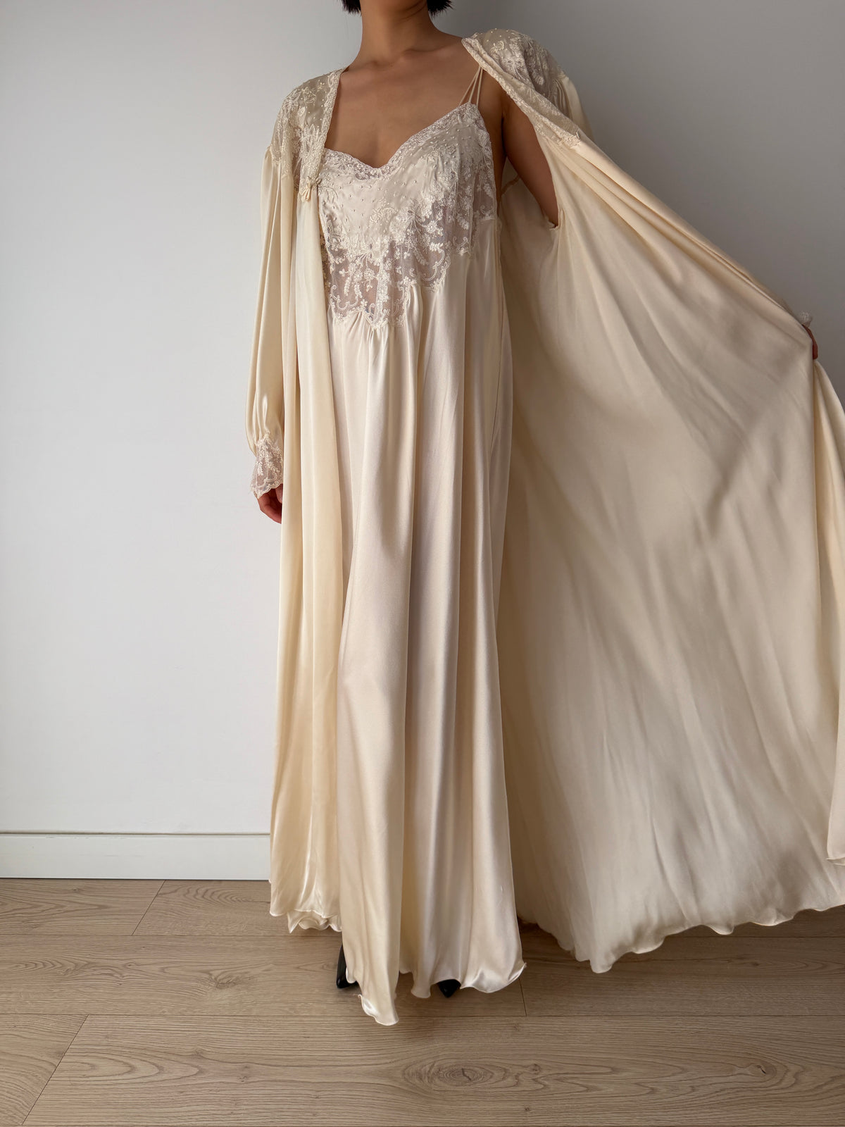 Rare Vintage Florentine Pure Silk Nightgown & Robe Set
