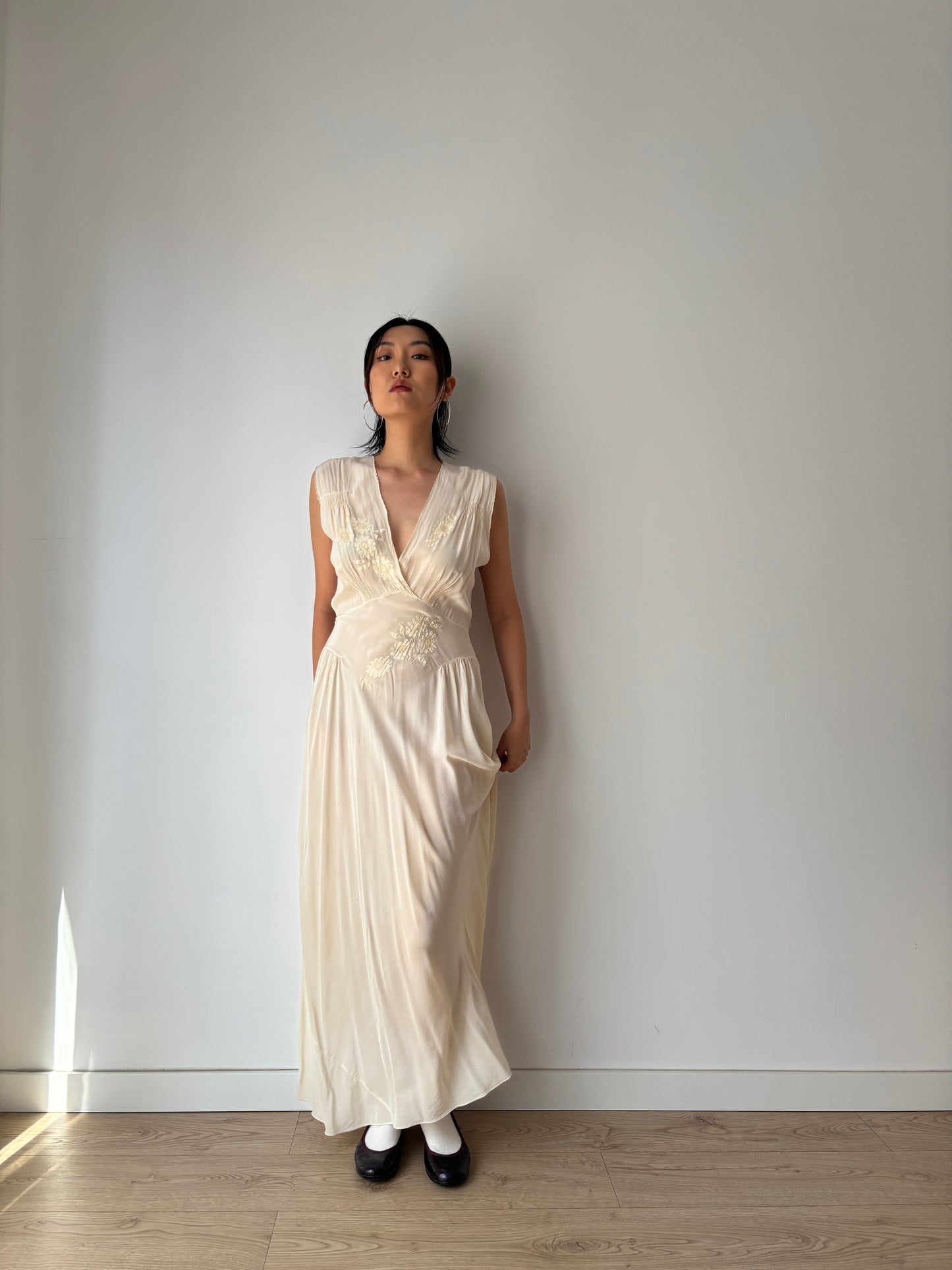 1930s Antique Bridal Lace Bias Cut Negligee Silk Floral Appliqué Dress