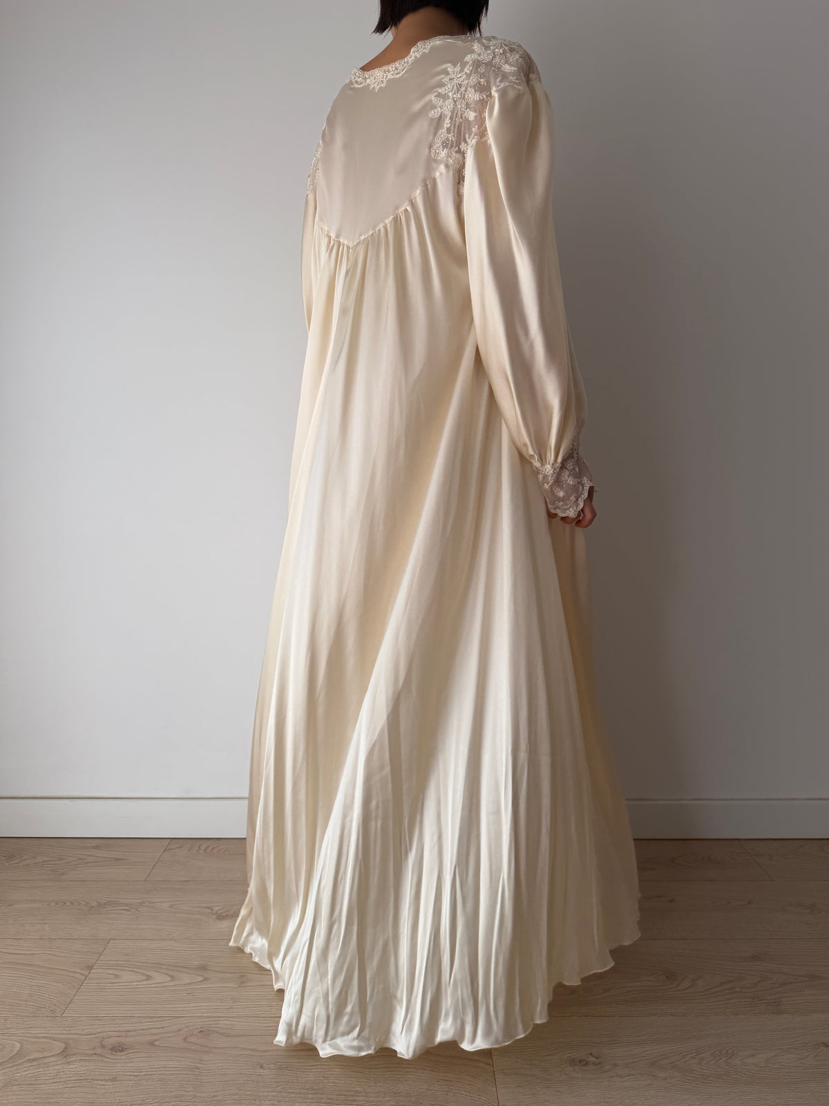 Rare Vintage Florentine Pure Silk Nightgown & Robe Set