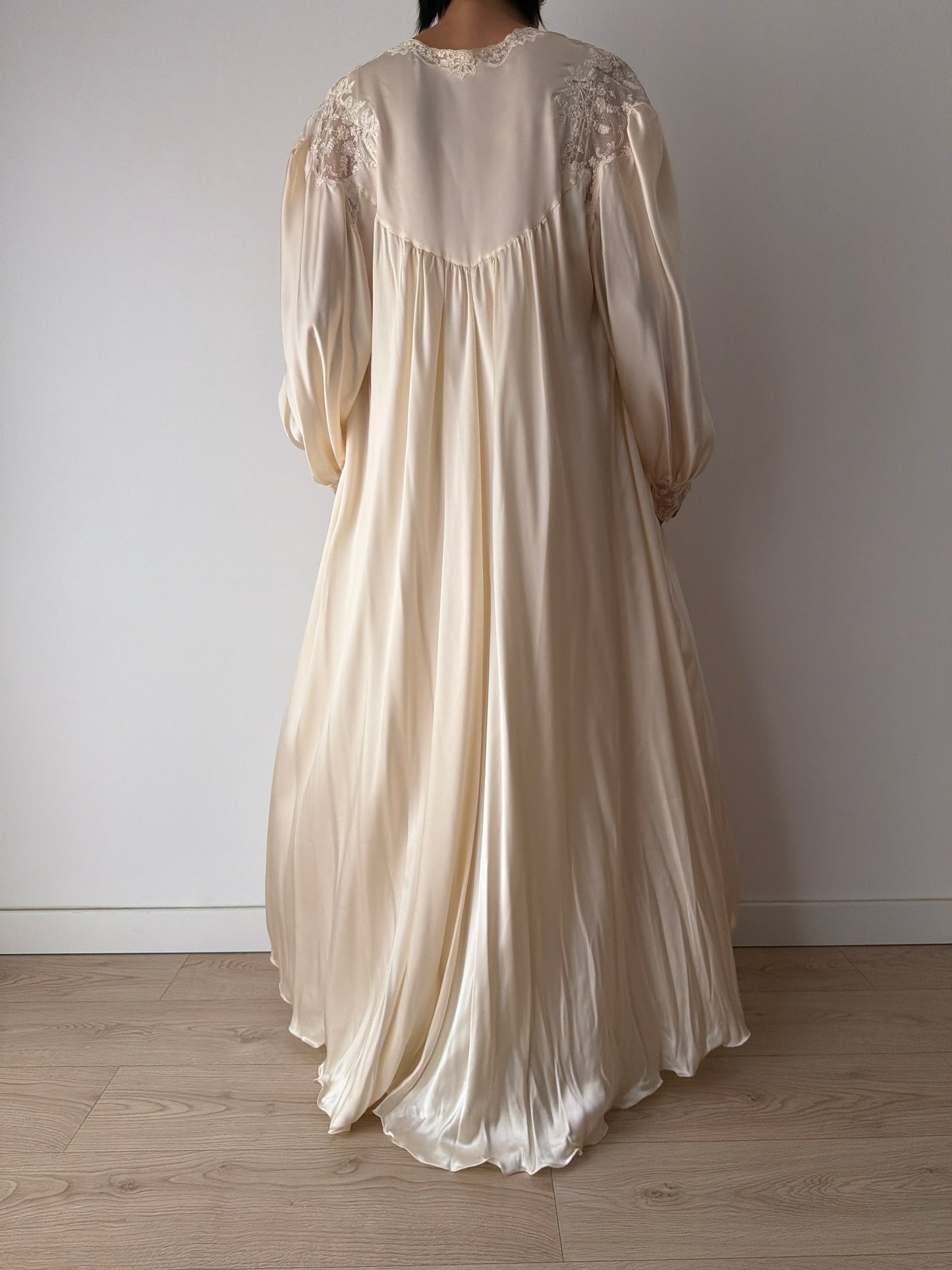 Rare Vintage Florentine Pure Silk Nightgown & Robe Set