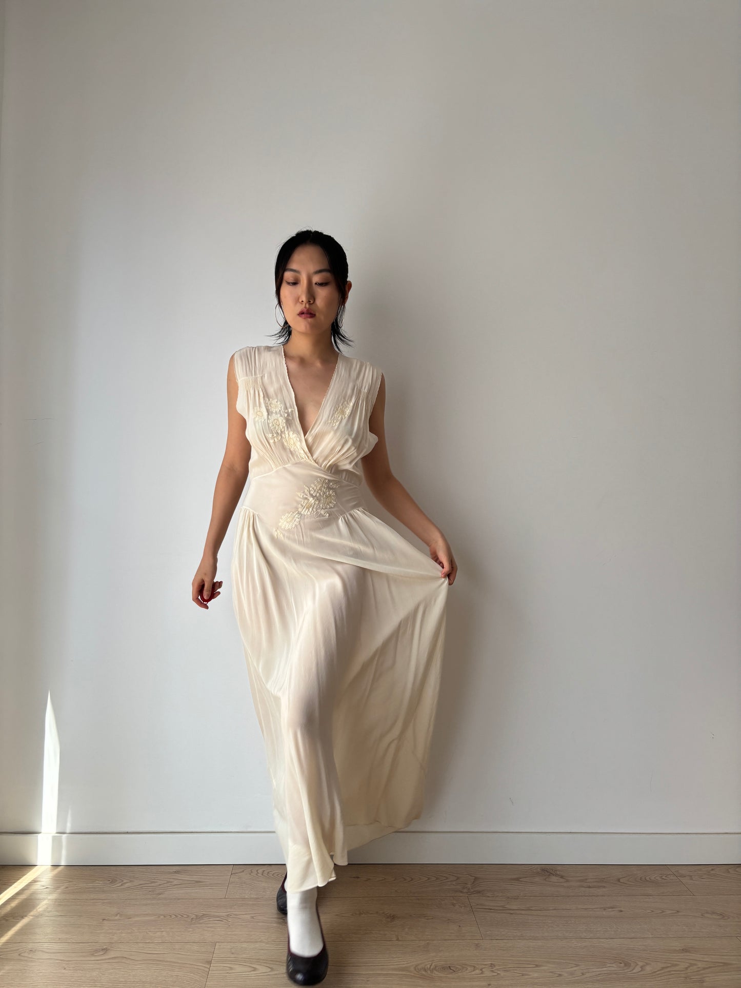 1930s Antique Bridal Lace Bias Cut Negligee Silk Floral Appliqué Dress