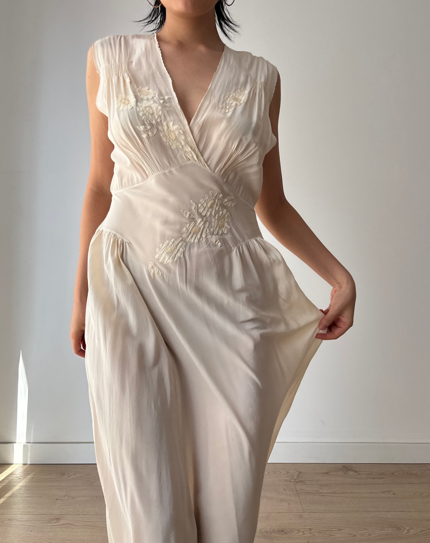 1930s Antique Bridal Lace Bias Cut Negligee Silk Floral Appliqué Dress