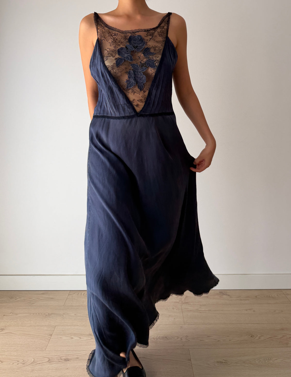 Vintage 90s Chic Y2K dark blue pure silk maxi lace dress