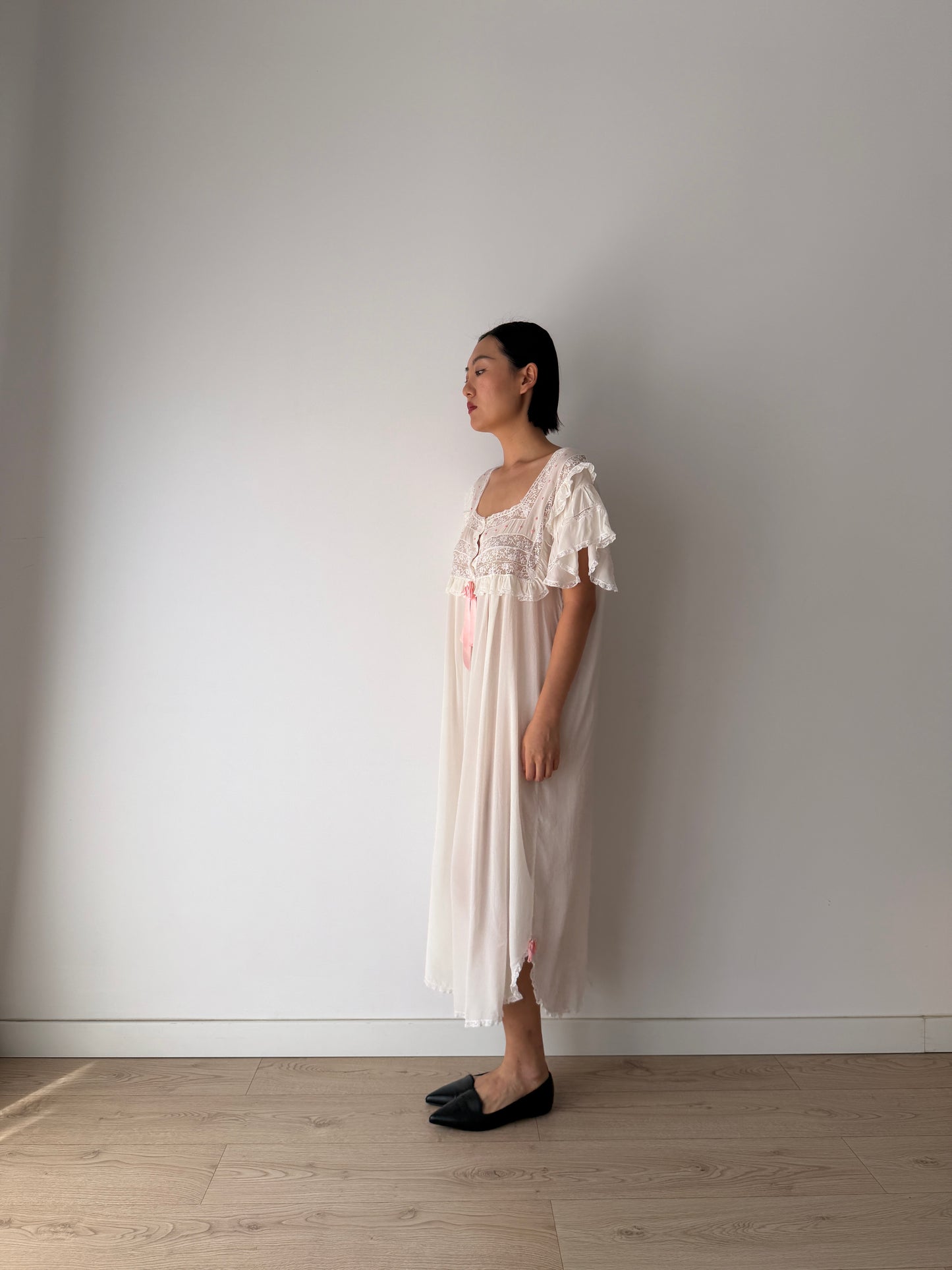 Vintage White Pure Silk Bow Ribbon Lace Lingerie Dress, French Floral Embroidered Romantic Peignoir Nightgown