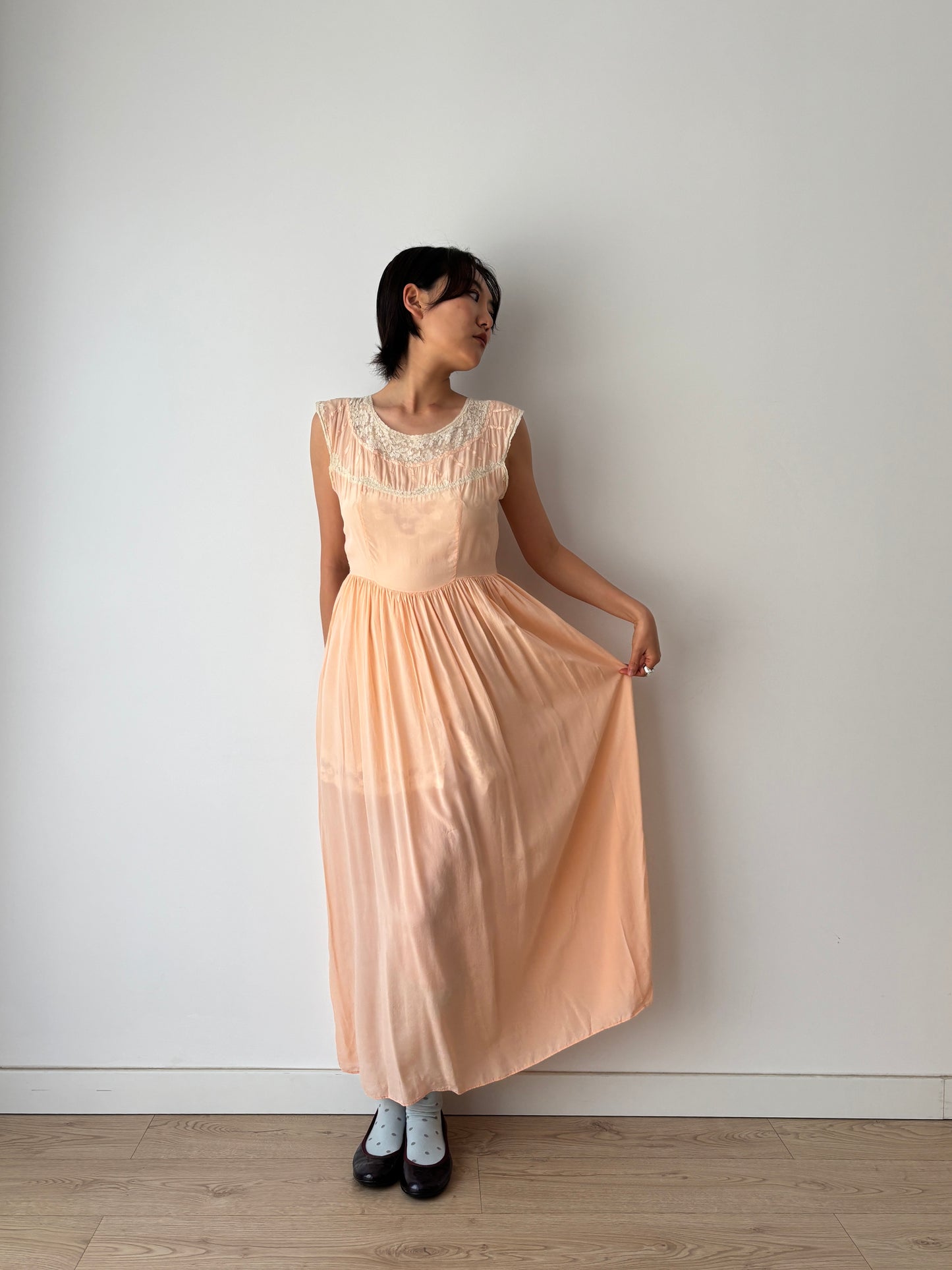 1930s Peach Silk Chiffon French Lace Nightgown