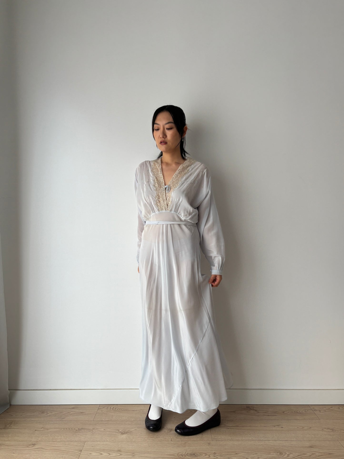 1930s Antique Blue Bias Cut Negligee Embroidery Nightgown