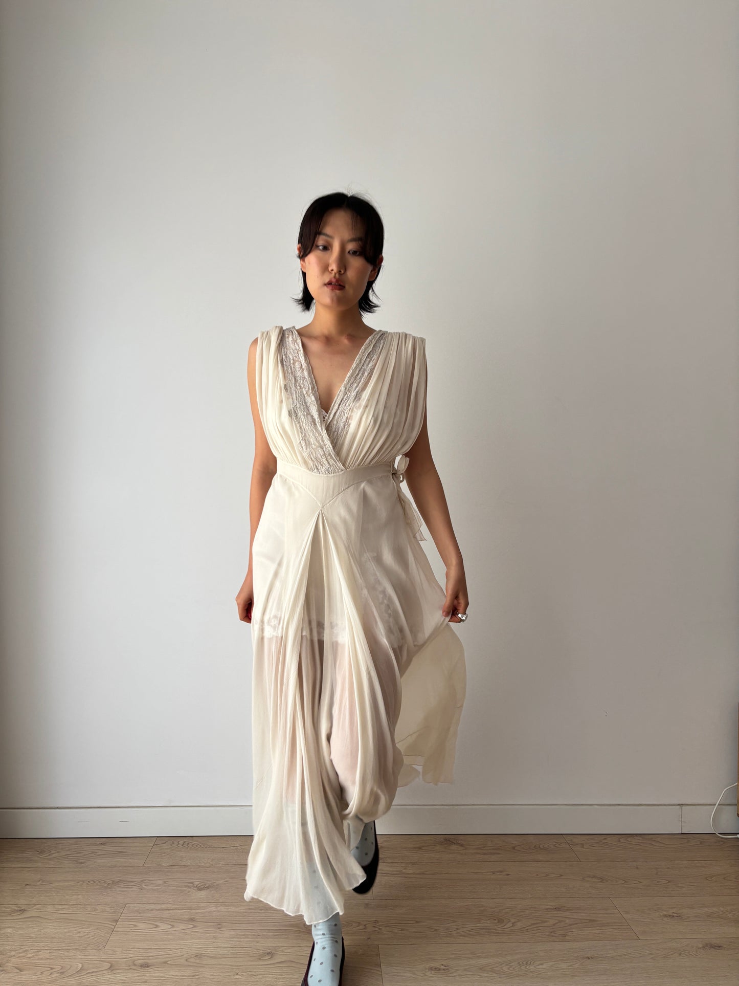 1930s White Silk Chiffon French Lace Bridal Dress, Bias Cut Romantic Slip Gown, Old Hollywood Lingerie