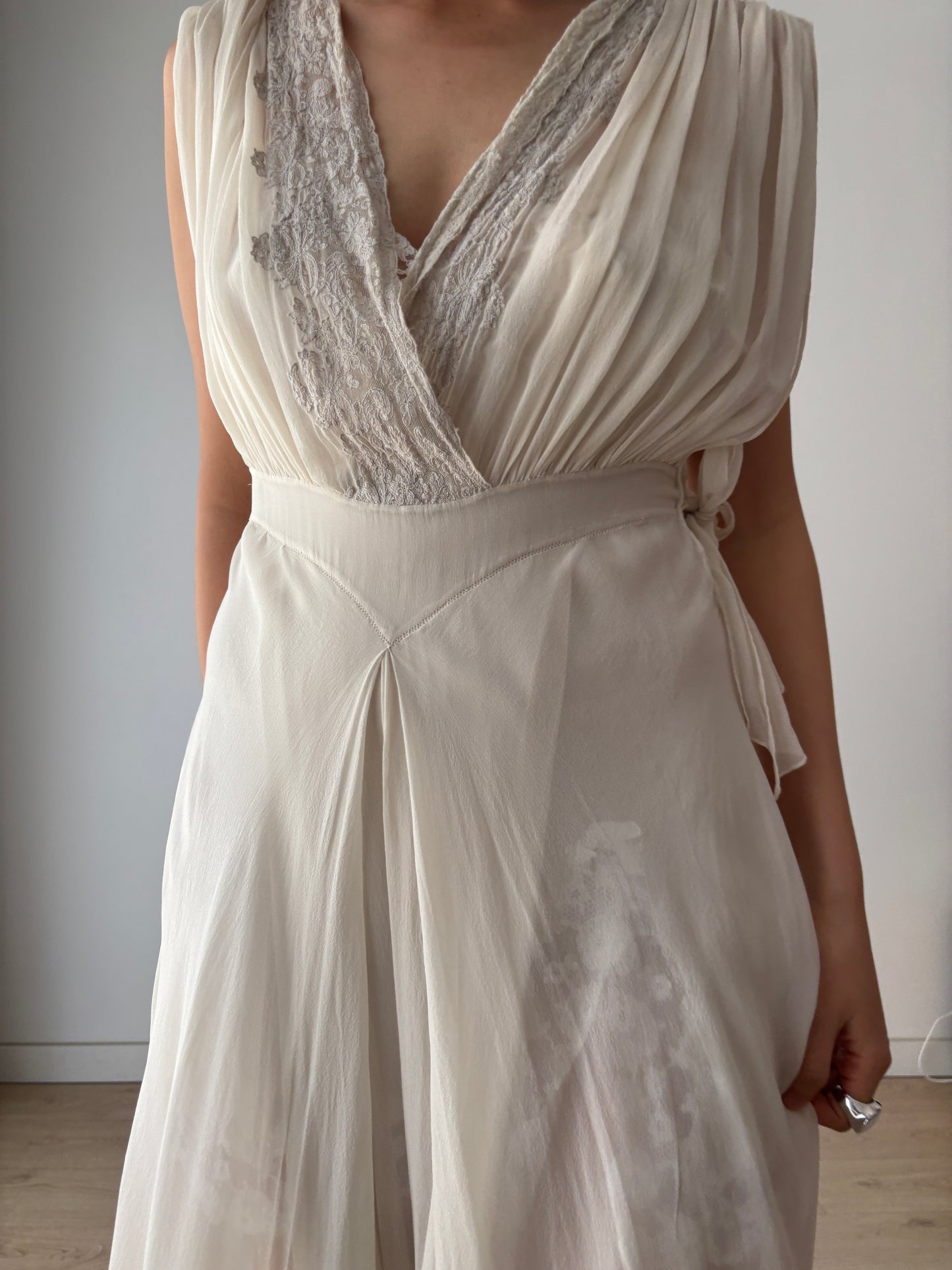 1930s White Silk Chiffon French Lace Bridal Dress, Bias Cut Romantic Slip Gown, Old Hollywood Lingerie