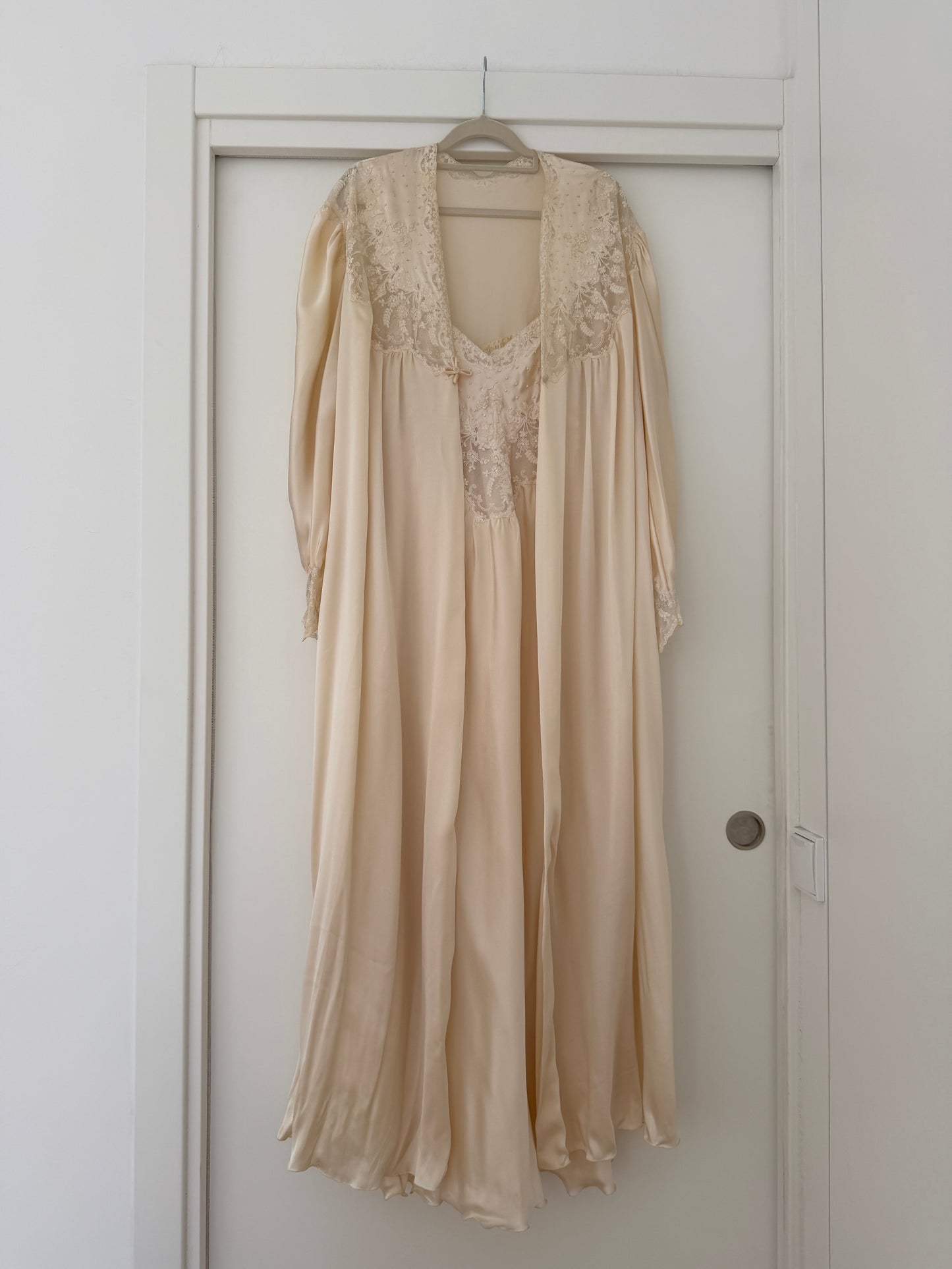 Rare Vintage Florentine Pure Silk Nightgown & Robe Set