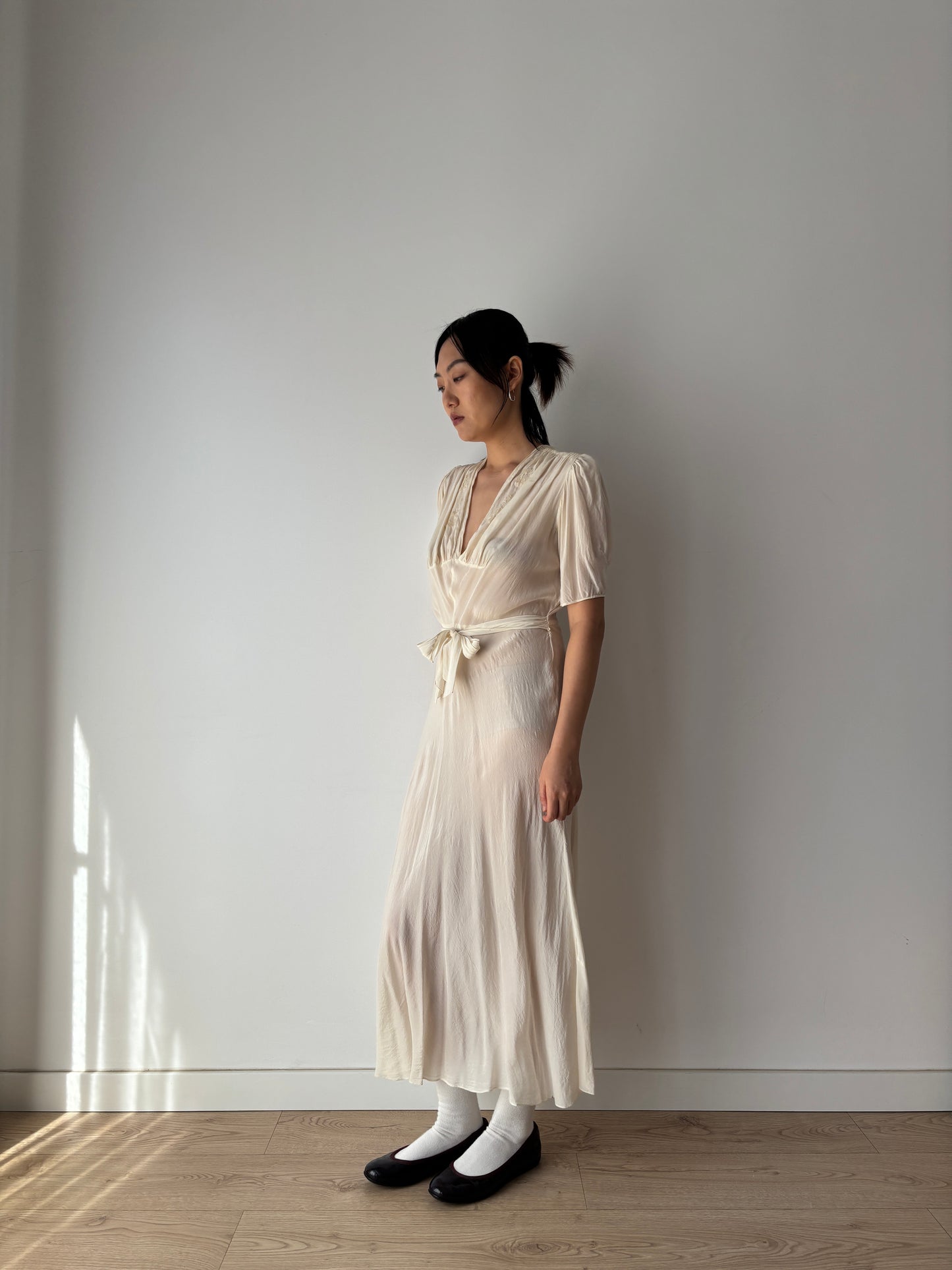 1930s–1940s White Silk Lace Wedding Dress, Vintage Appliqué Bridal Slip Gown