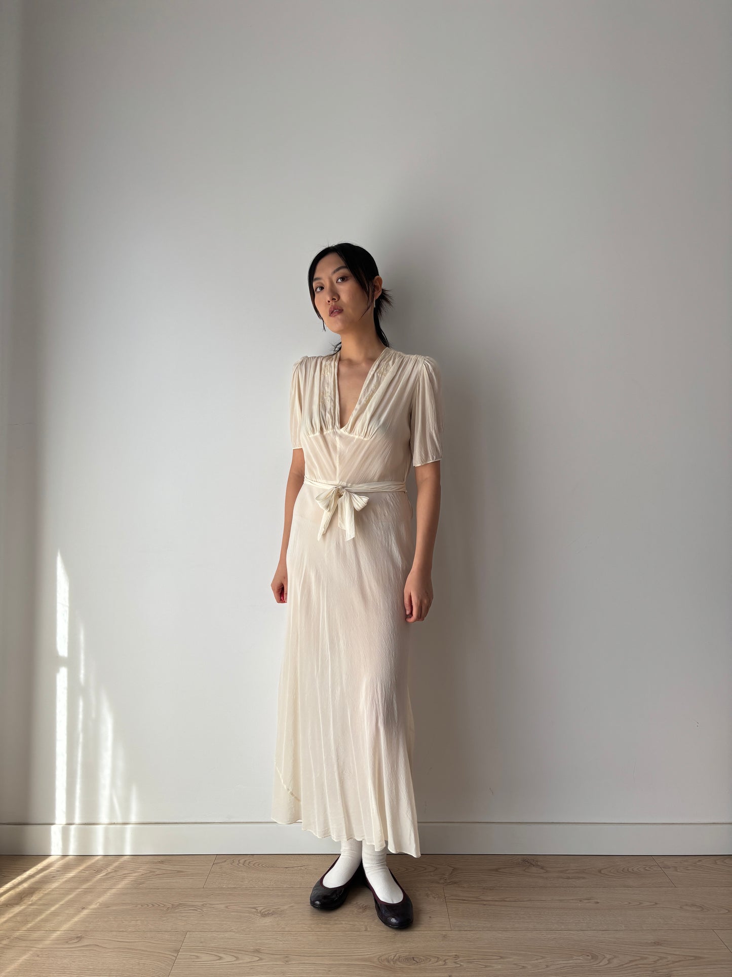 1930s–1940s White Silk Lace Wedding Dress, Vintage Appliqué Bridal Slip Gown