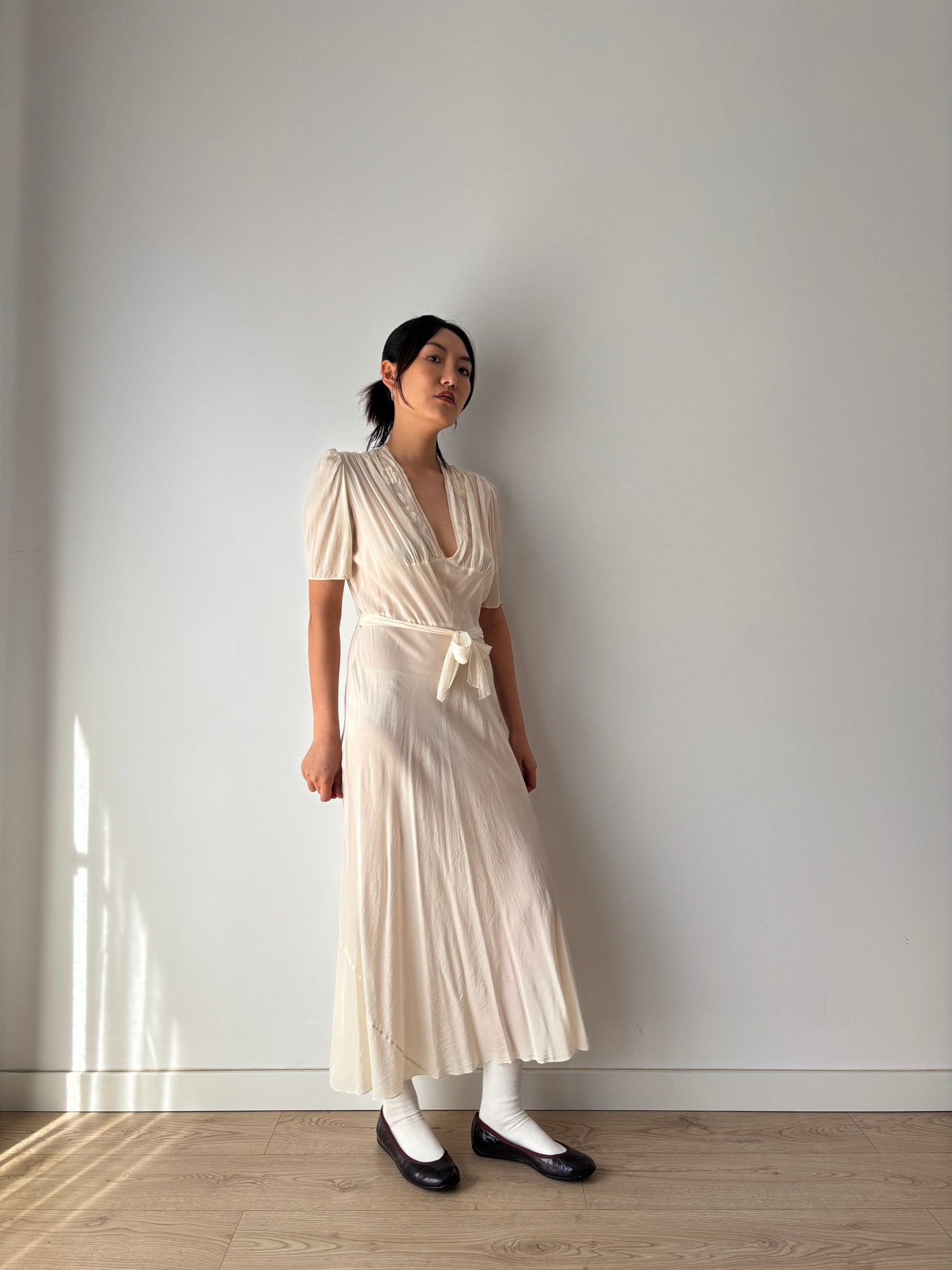 1930s–1940s White Silk Lace Wedding Dress, Vintage Appliqué Bridal Slip Gown