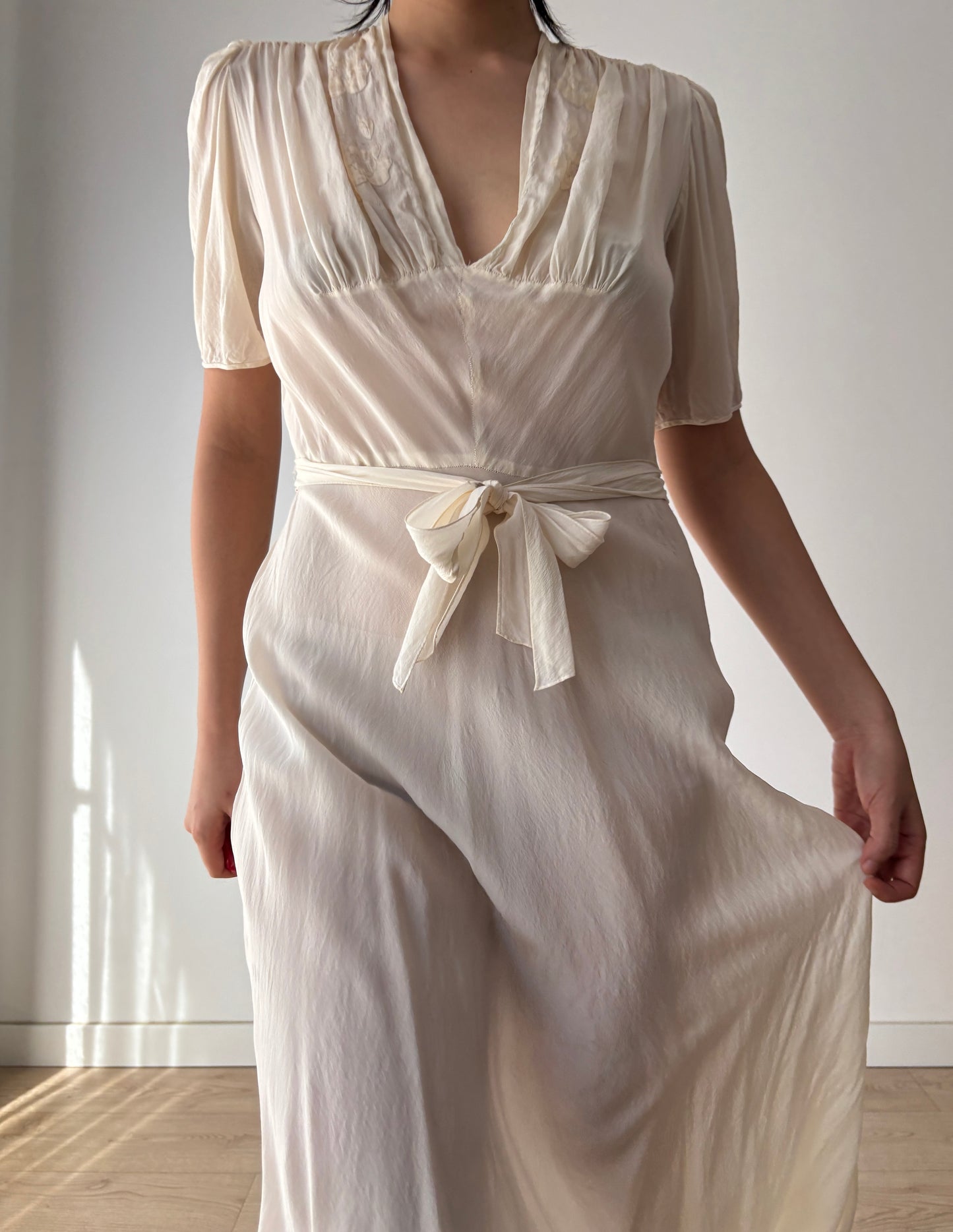 1930s–1940s White Silk Lace Wedding Dress, Vintage Appliqué Bridal Slip Gown