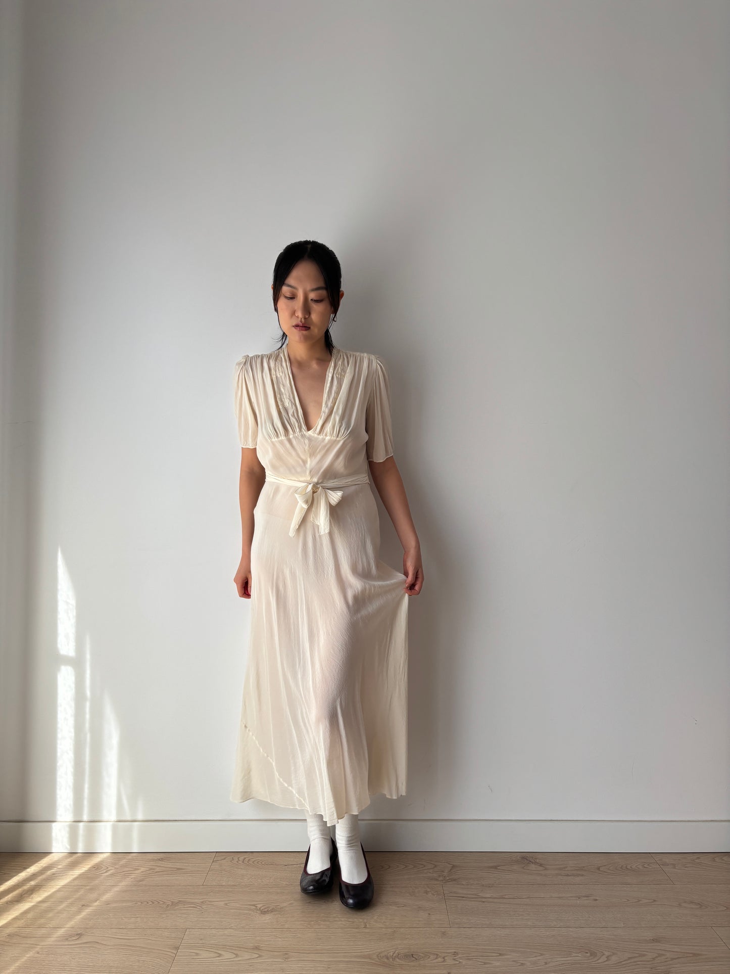 1930s–1940s White Silk Lace Wedding Dress, Vintage Appliqué Bridal Slip Gown