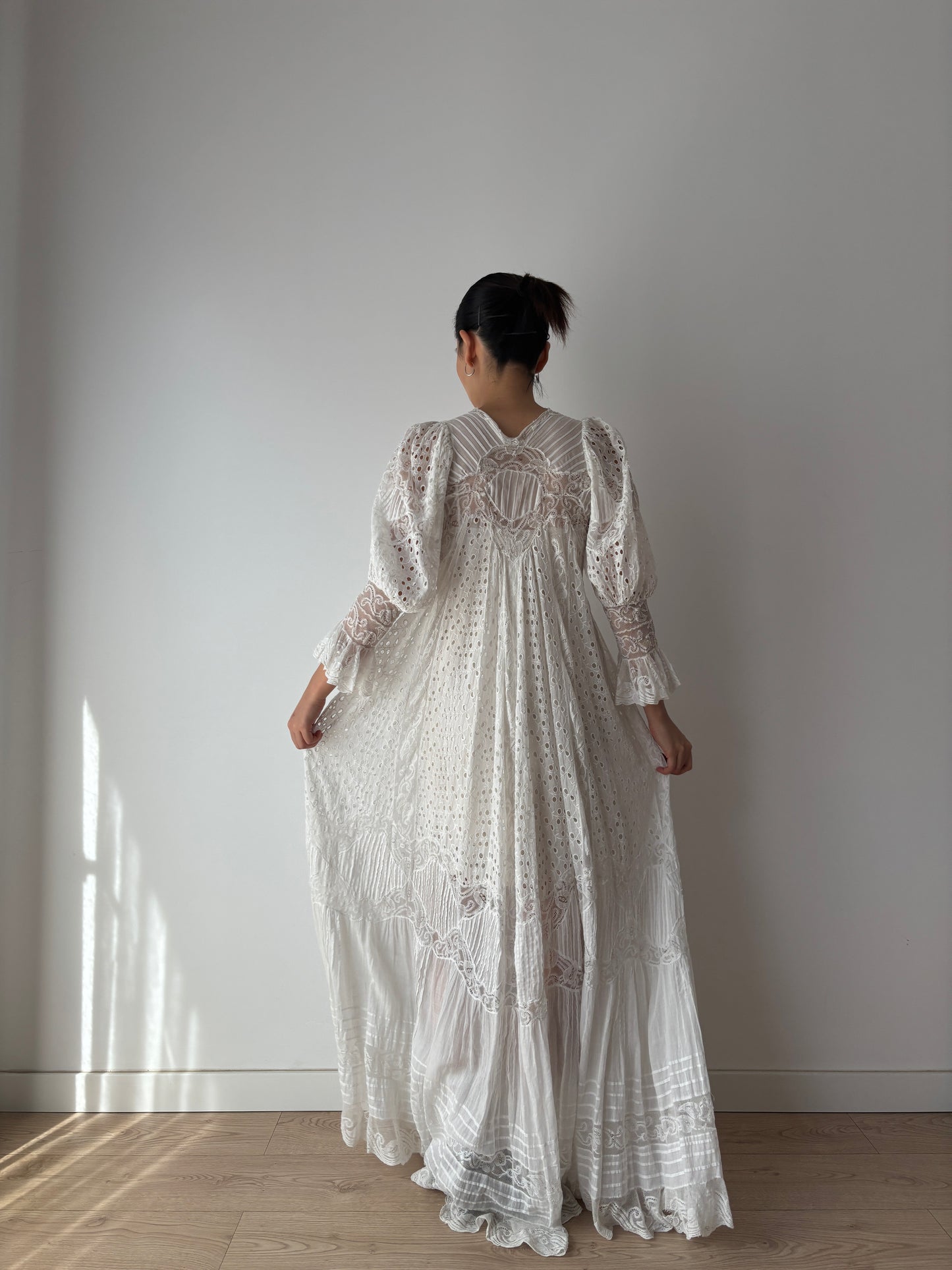 1900s rare Edwardian lace dressing gown boudoir robe