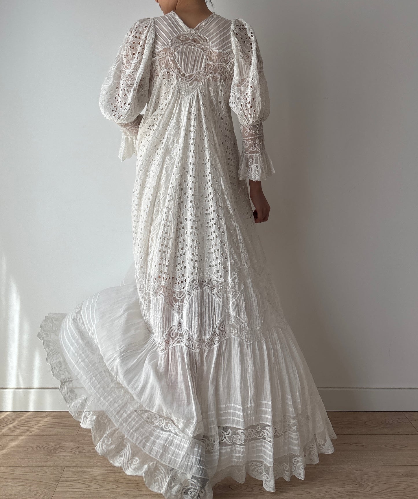 1900s rare Edwardian lace dressing gown boudoir robe