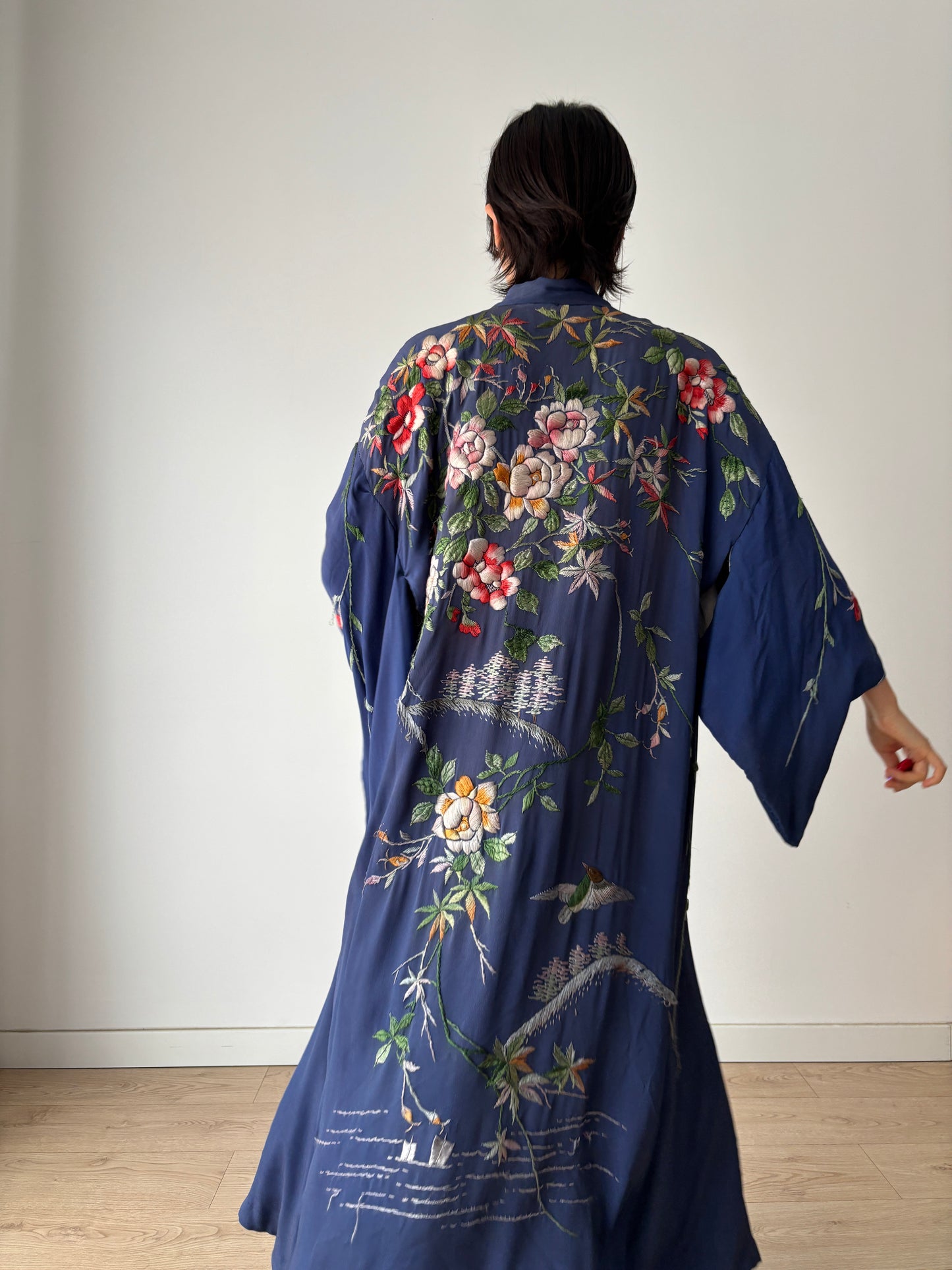 1920s embroidery silk Japanese Kimono, Jazz Age Art Dec Silk Kimono Robe/Jacket