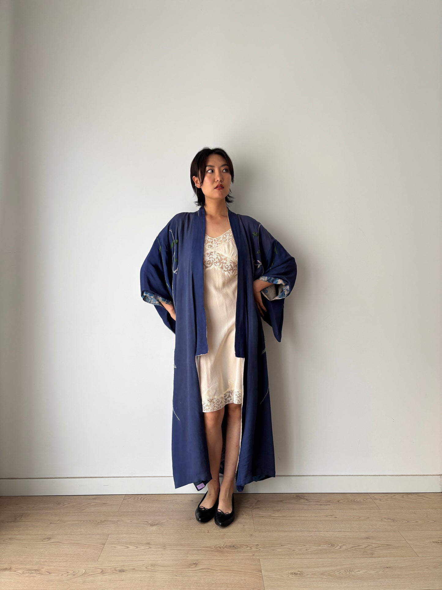1920s embroidery silk Japanese Kimono, Jazz Age Art Dec Silk Kimono Robe/Jacket