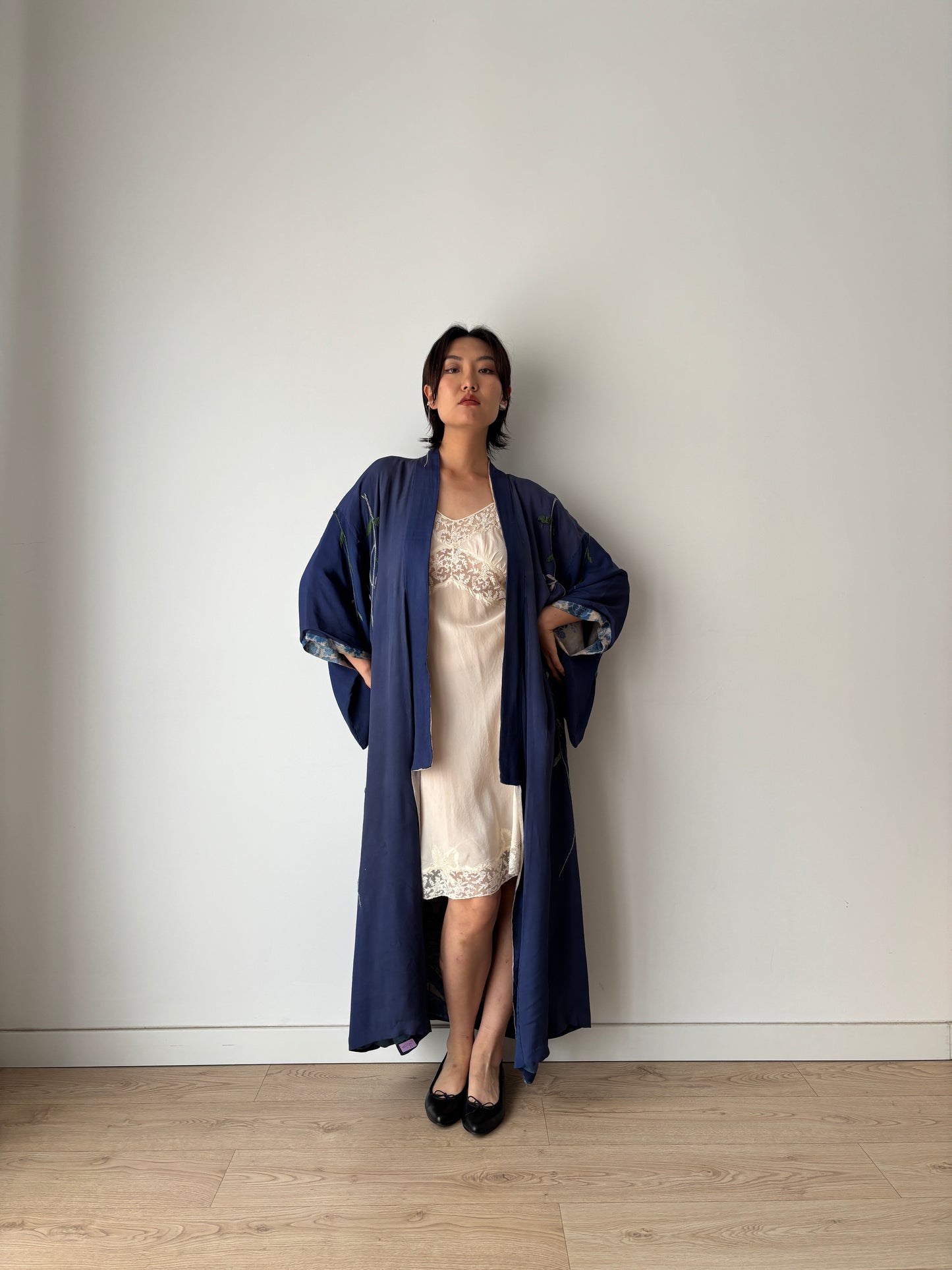 1920s embroidery silk Japanese Kimono, Jazz Age Art Dec Silk Kimono Robe/Jacket