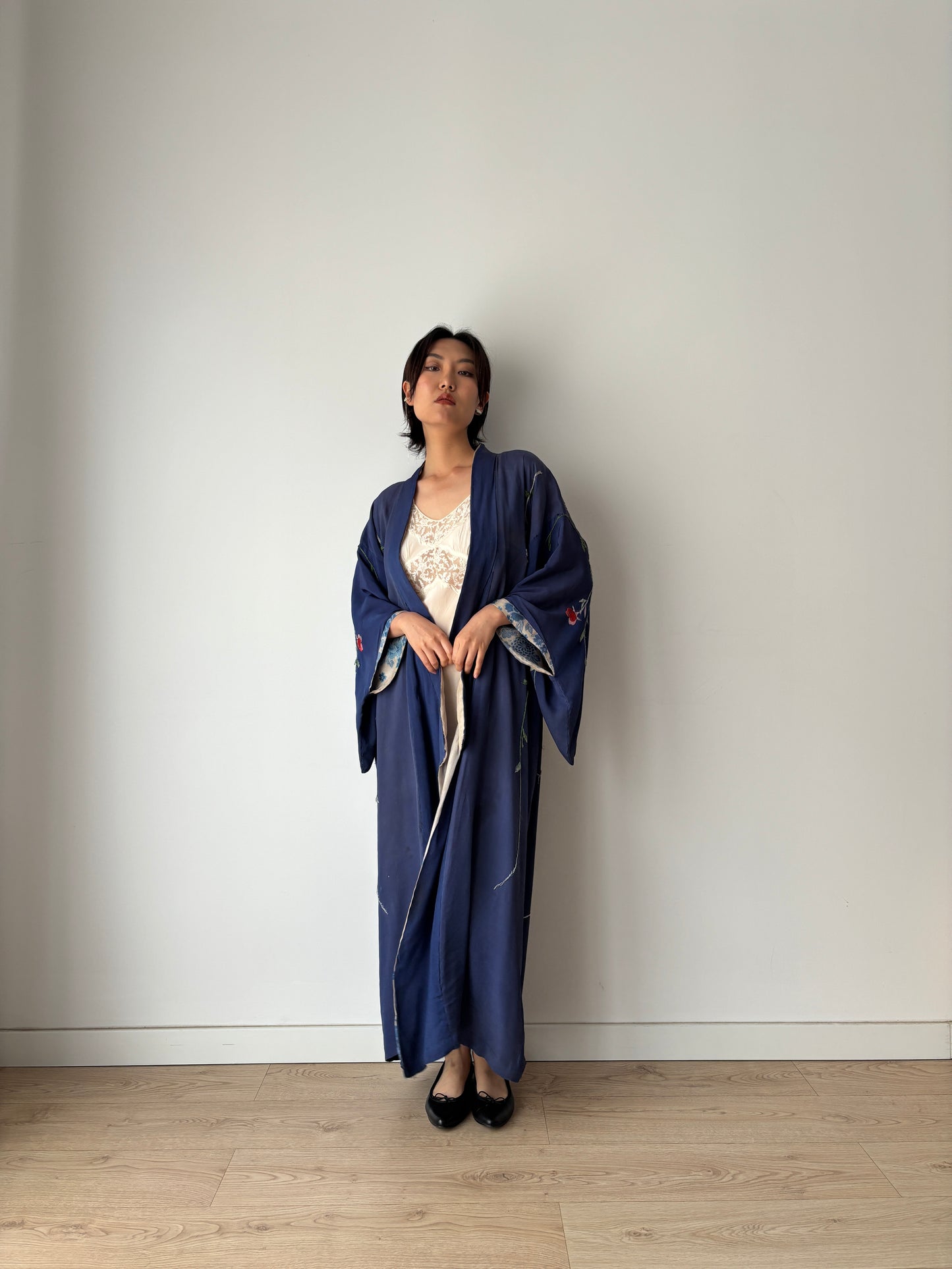 1920s embroidery silk Japanese Kimono, Jazz Age Art Dec Silk Kimono Robe/Jacket