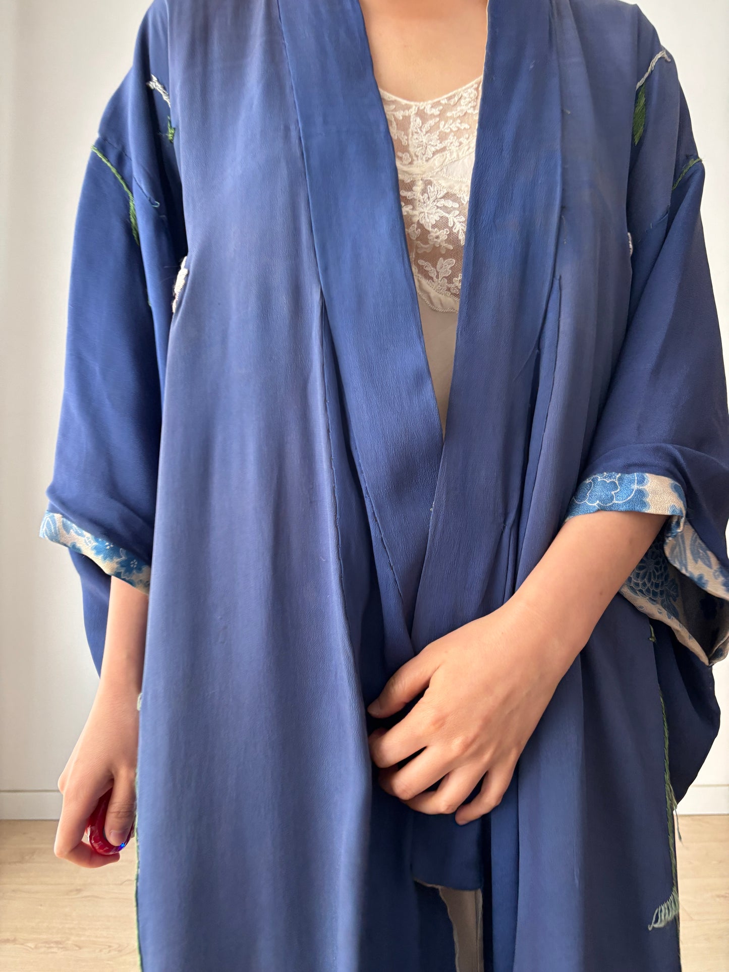 1920s embroidery silk Japanese Kimono, Jazz Age Art Dec Silk Kimono Robe/Jacket