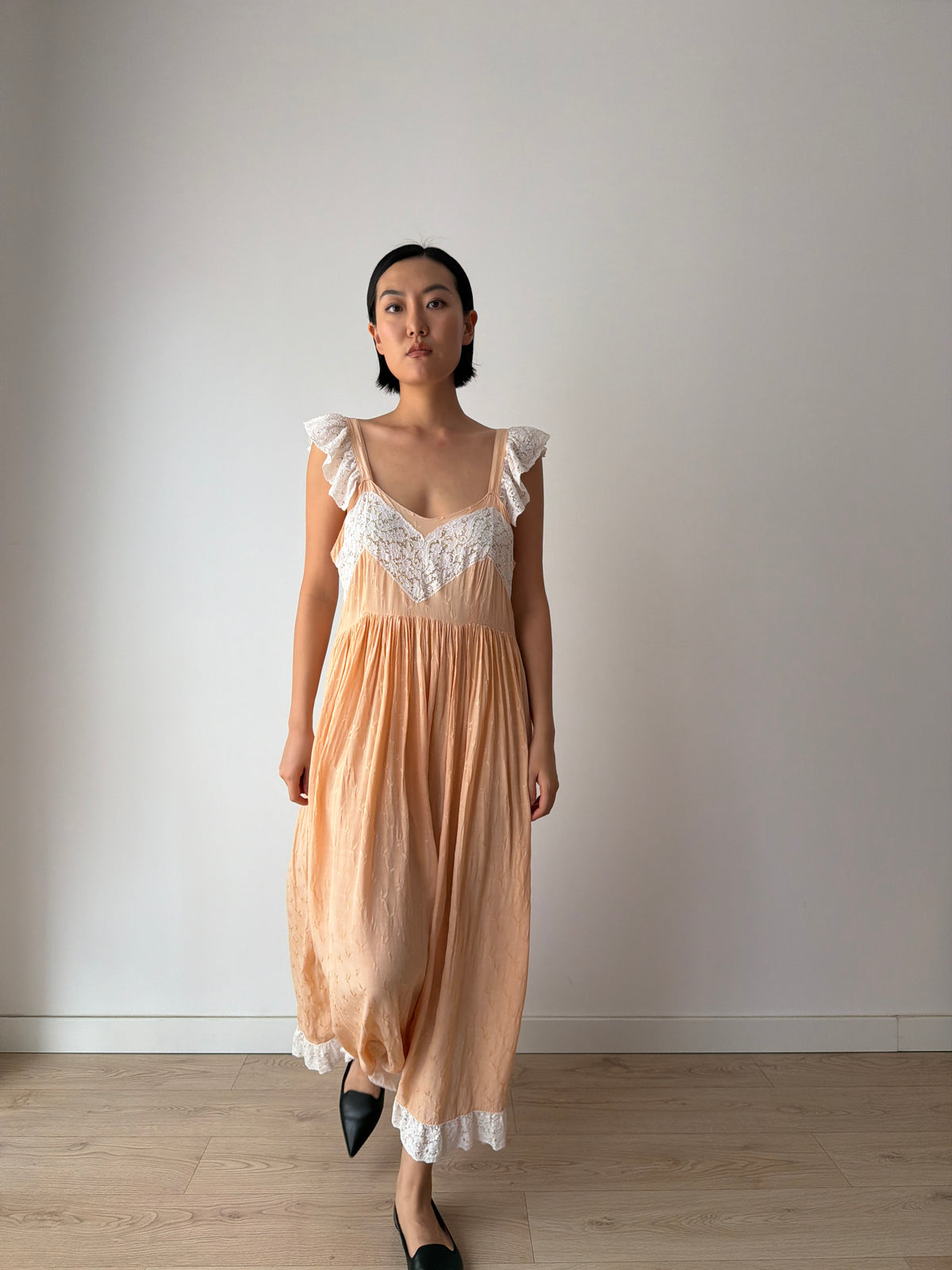 1930s Peach Lace Nightgown, Romantic Heart Lace Bust, Ruffled Straps, Lace Hem Maxi Dress